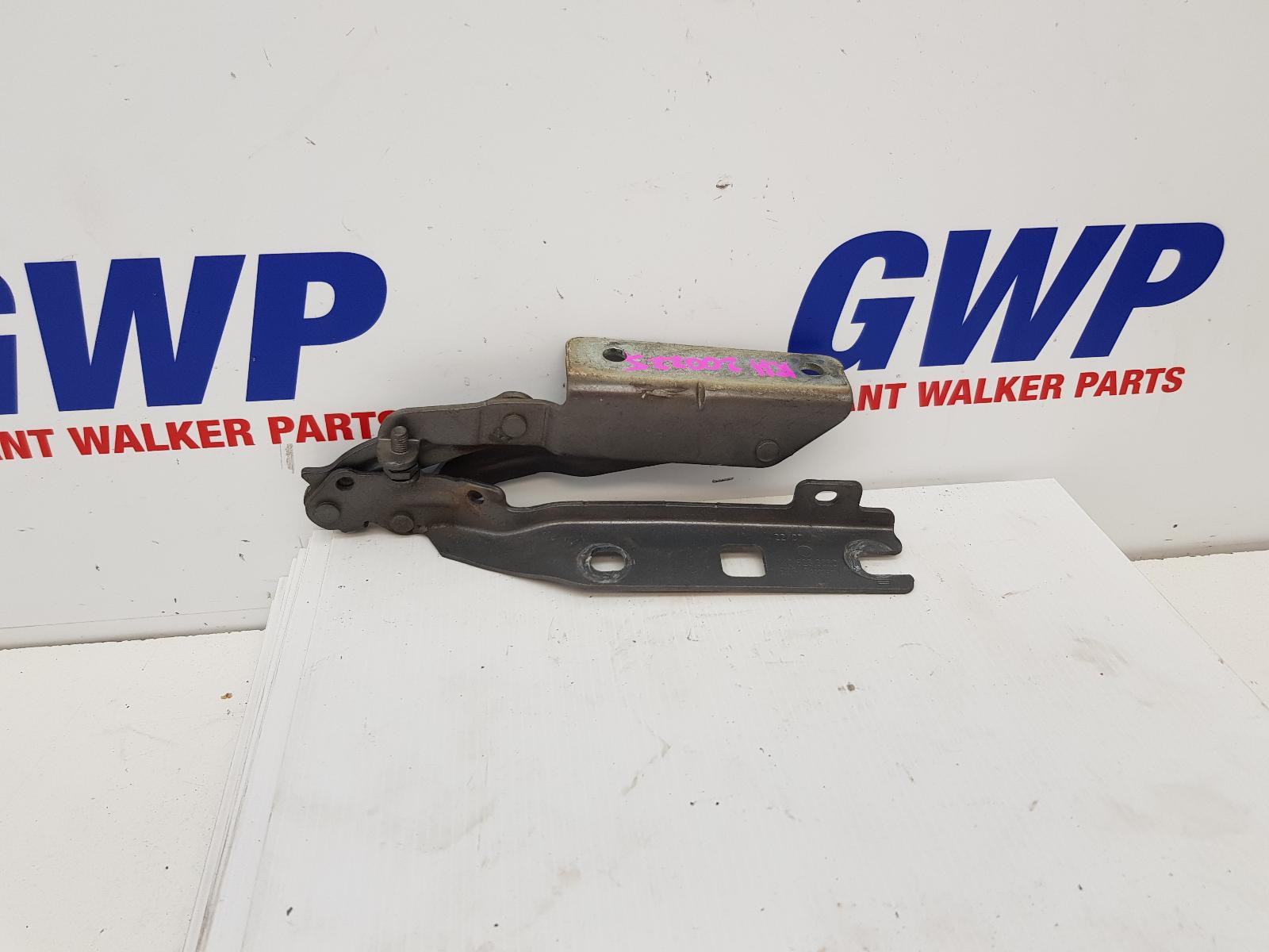 View Auto part Bonnet Hinge/Strut Volkswagen Golf 2008