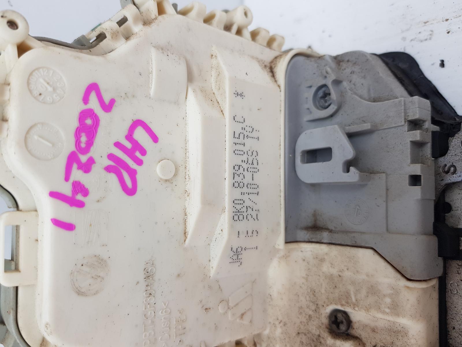 View Auto part Door/Boot/Gate Lock Audi Q5 2010