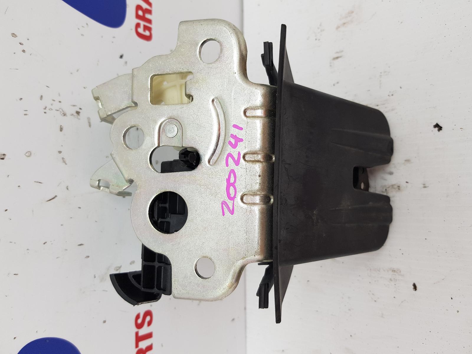 View Auto part Door/Boot/Gate Lock Audi Q5 2010