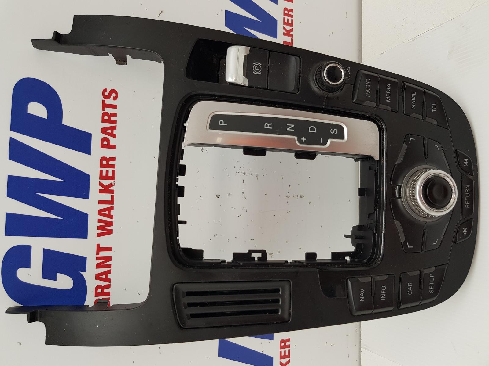 View Auto part Radio/Cd/Dvd/Sat/Tv Audi Q5 2010