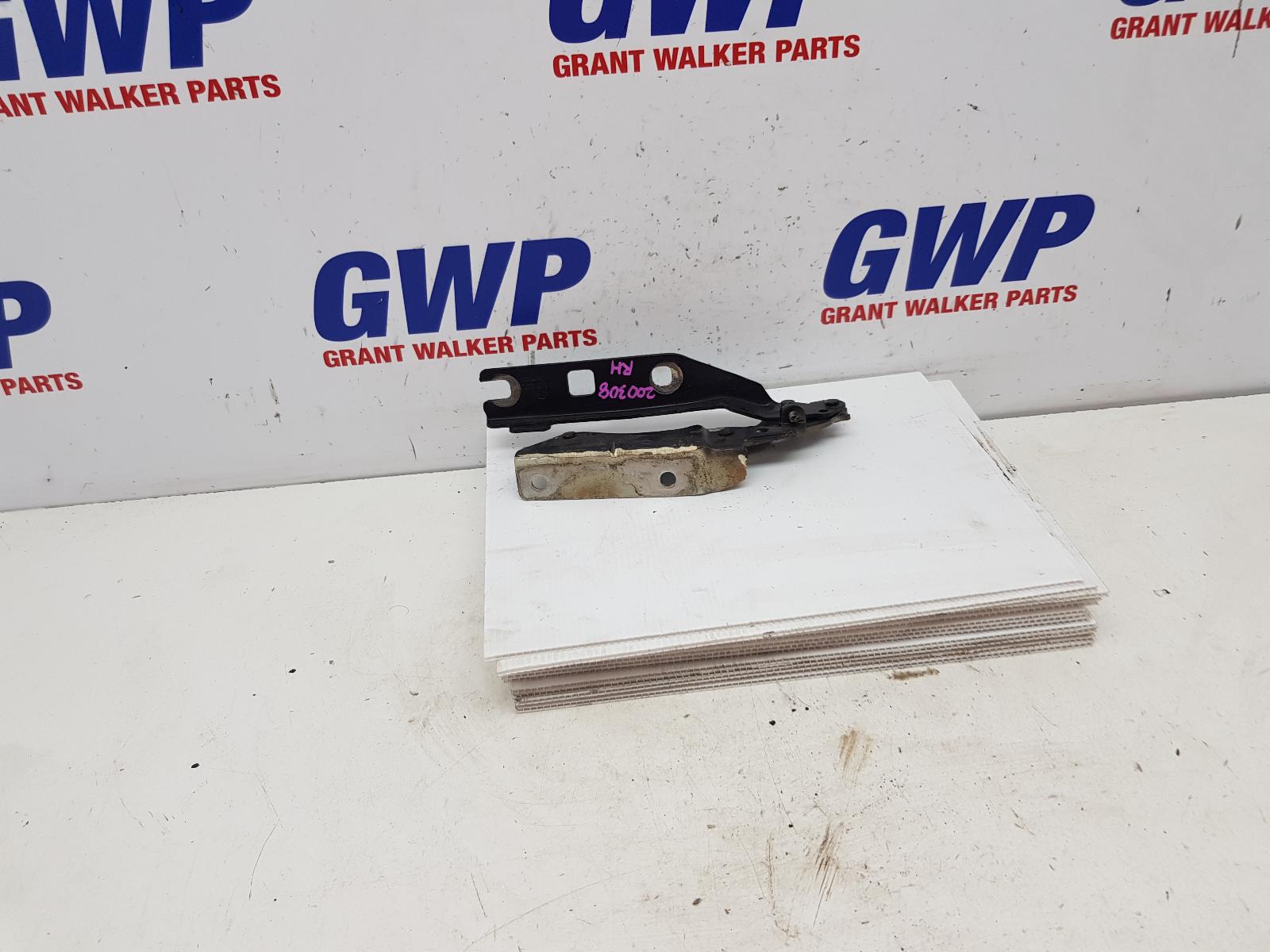 View Auto part Bonnet Hinge/Strut Volkswagen Golf 2011