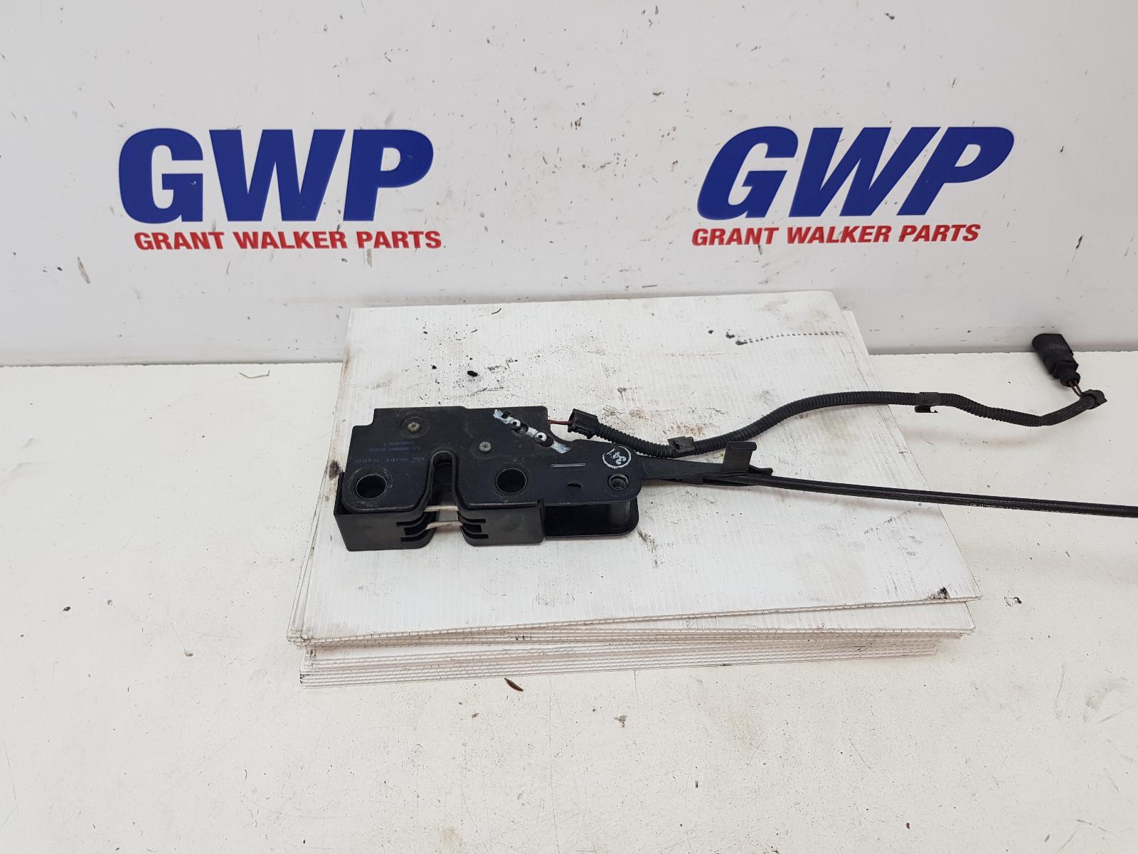 2006 Volkswagen Golf Bonnet Lock/Support View Auto part Bonnet Lock/Support Volkswagen Golf 2006