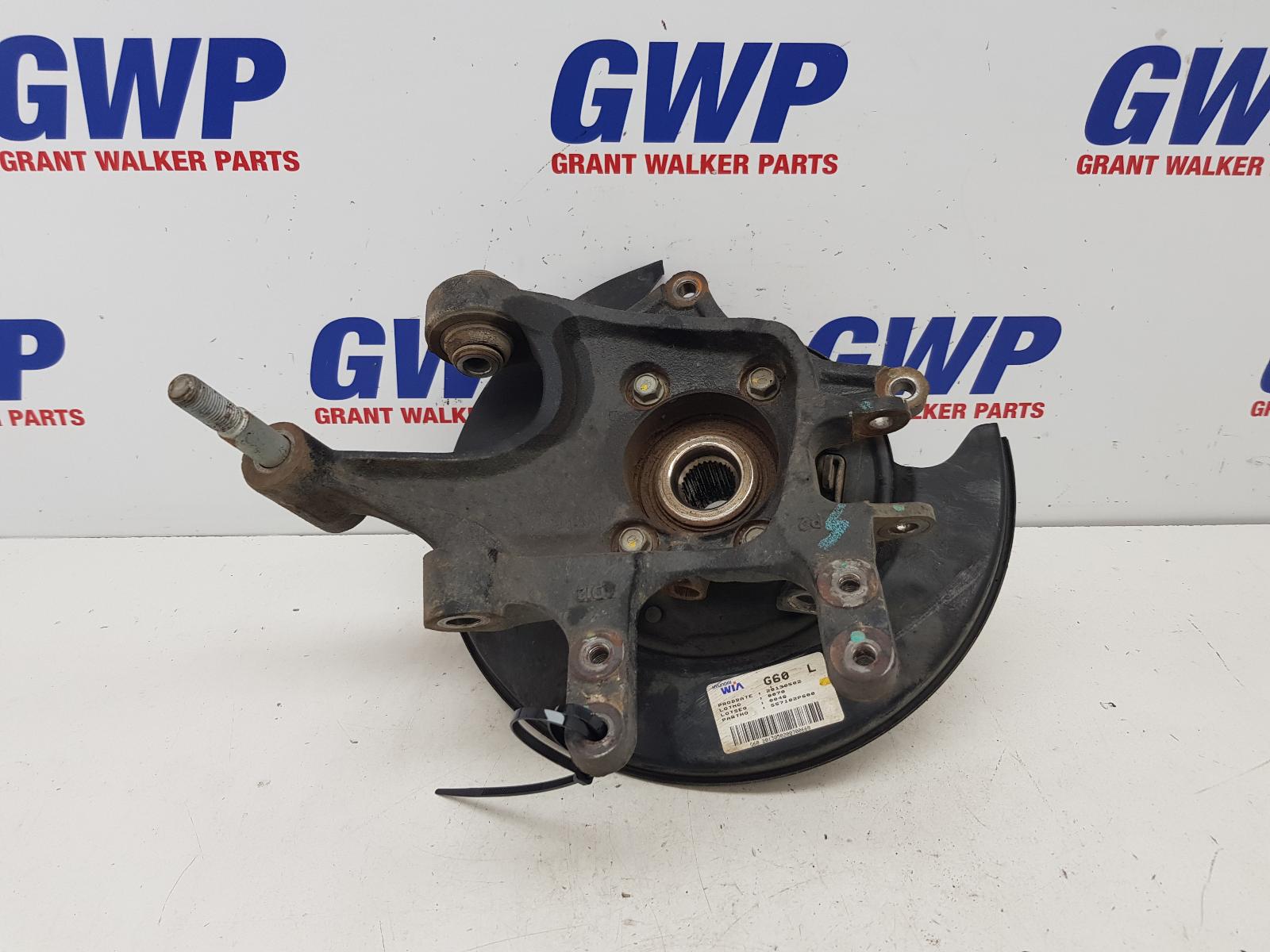 View Auto part Left Rear Hub Assembly Kia Sorento 2013