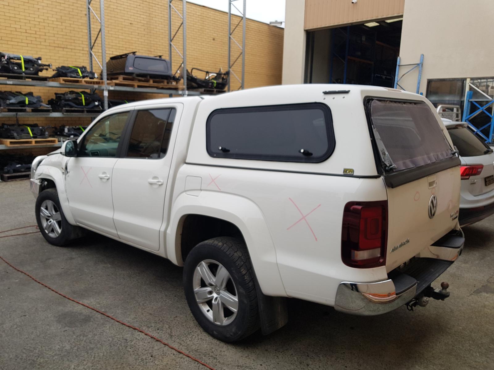 View Auto part Fuel Door / Filler Volkswagen Amarok 2018