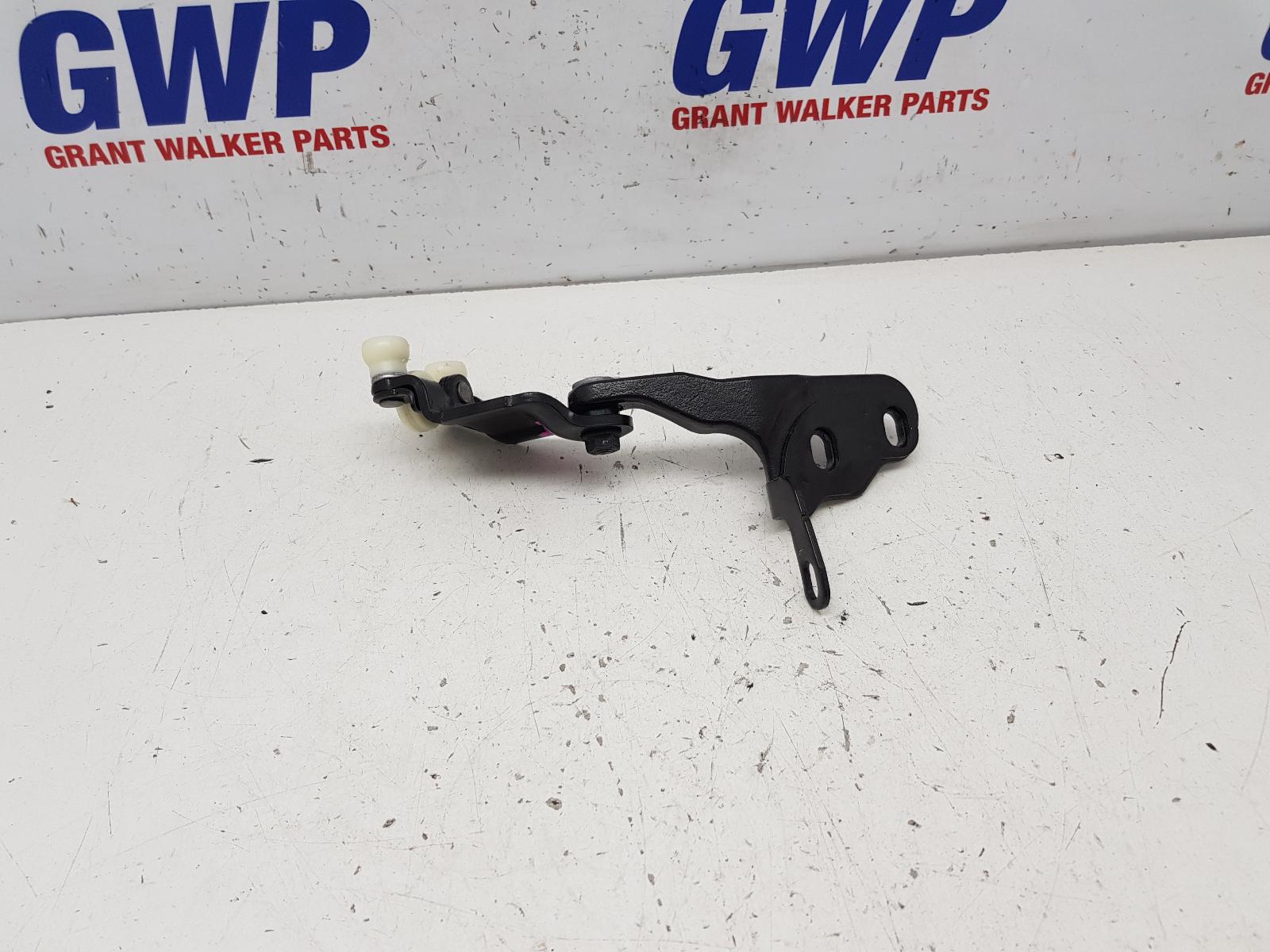 View Auto part Door Hinge/Runner Ford Transit Custom 2020