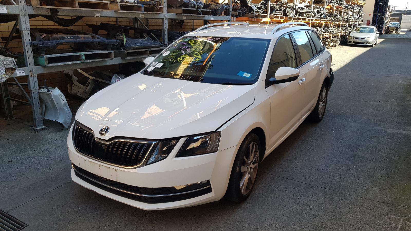 View Auto part Door/Boot/Gate Lock Skoda Octavia 2019
