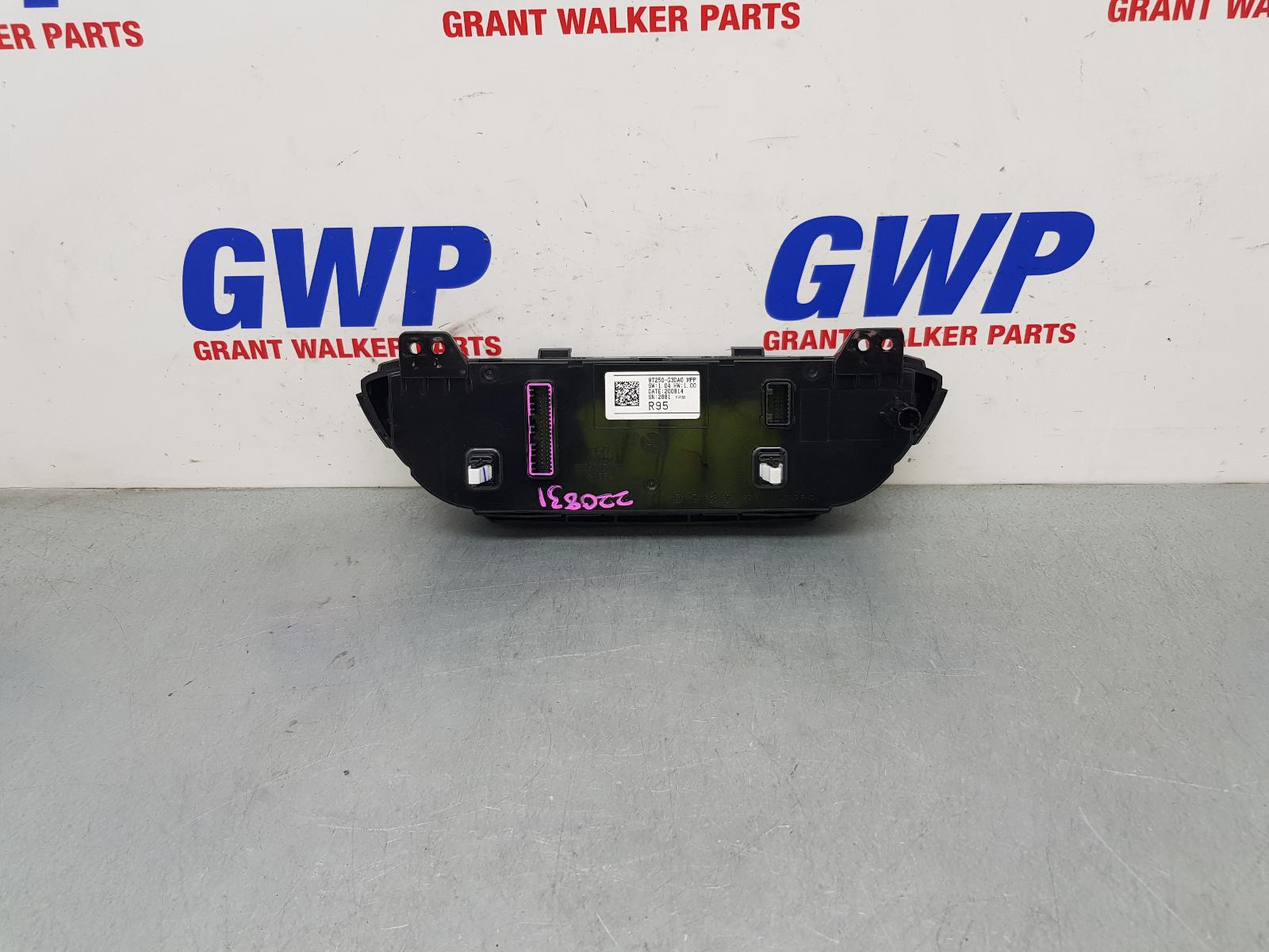 2020 Hyundai I30 Heater/Ac Controls View Auto part Heater/Ac Controls Hyundai I30 2020