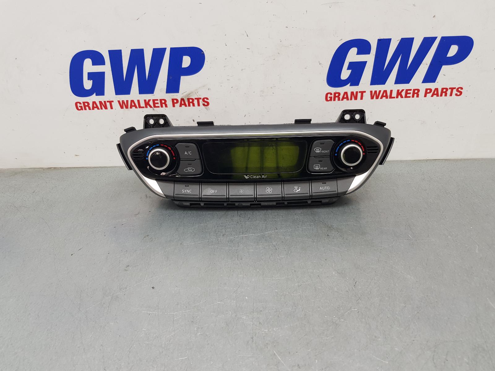 2020 Hyundai I30 Heater/Ac Controls View Auto part Heater/Ac Controls Hyundai I30 2020