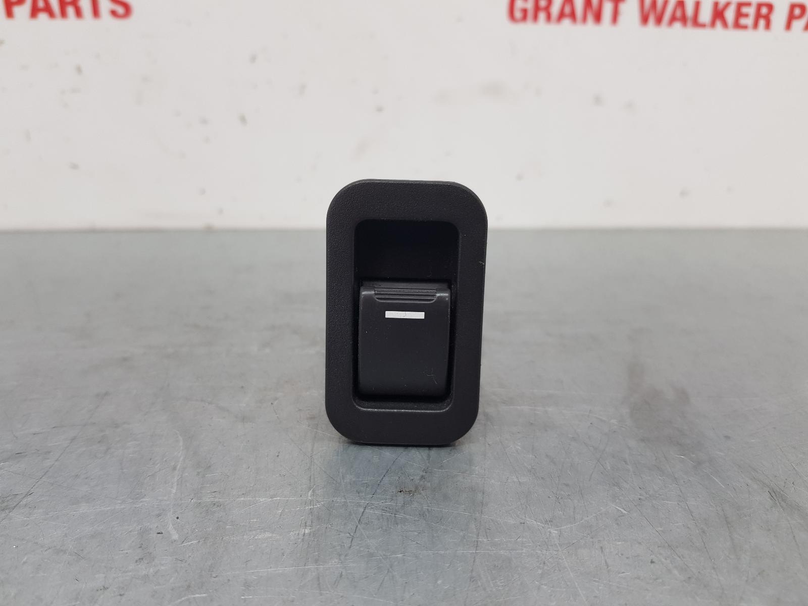 thumbnail image 2 of Set Of 4 Front Inner Door Handle Pulls & Grab Switches For Ford Falcon BA Ute (2002-2005) - LH & RH 2 of 4