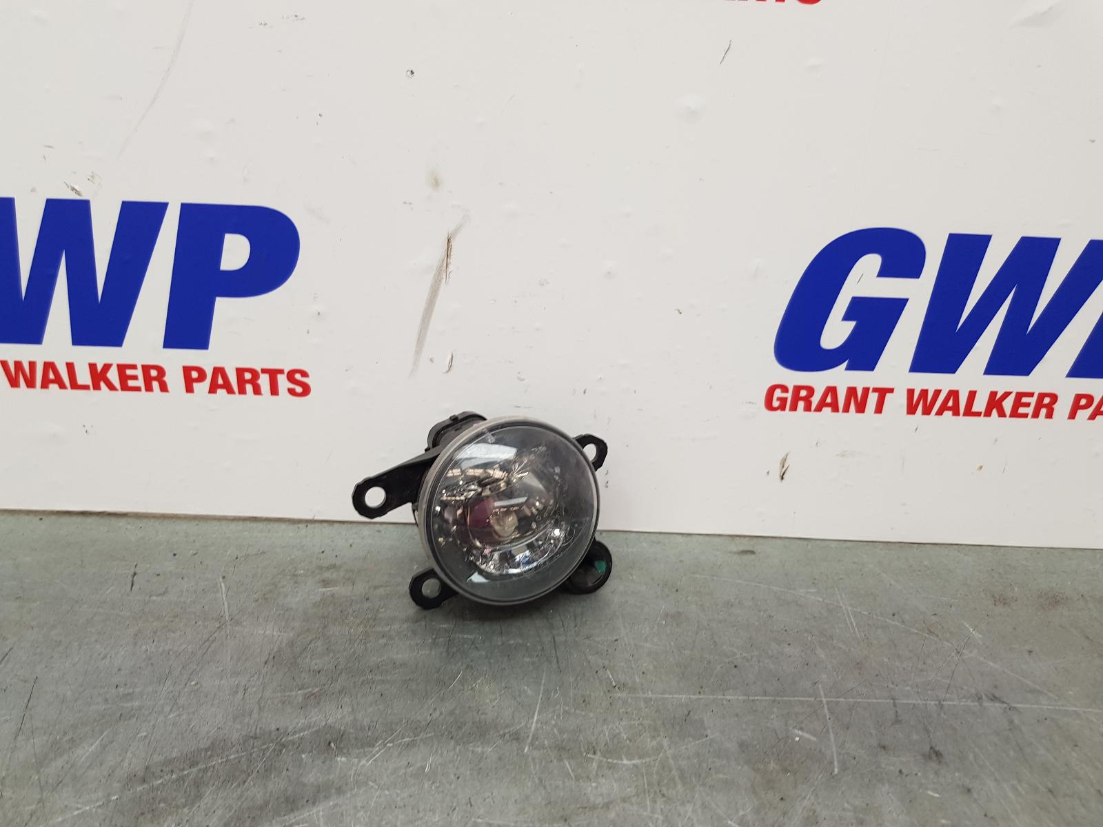 View Auto part Right Indicator/Fog/Side Ford Escape 2020