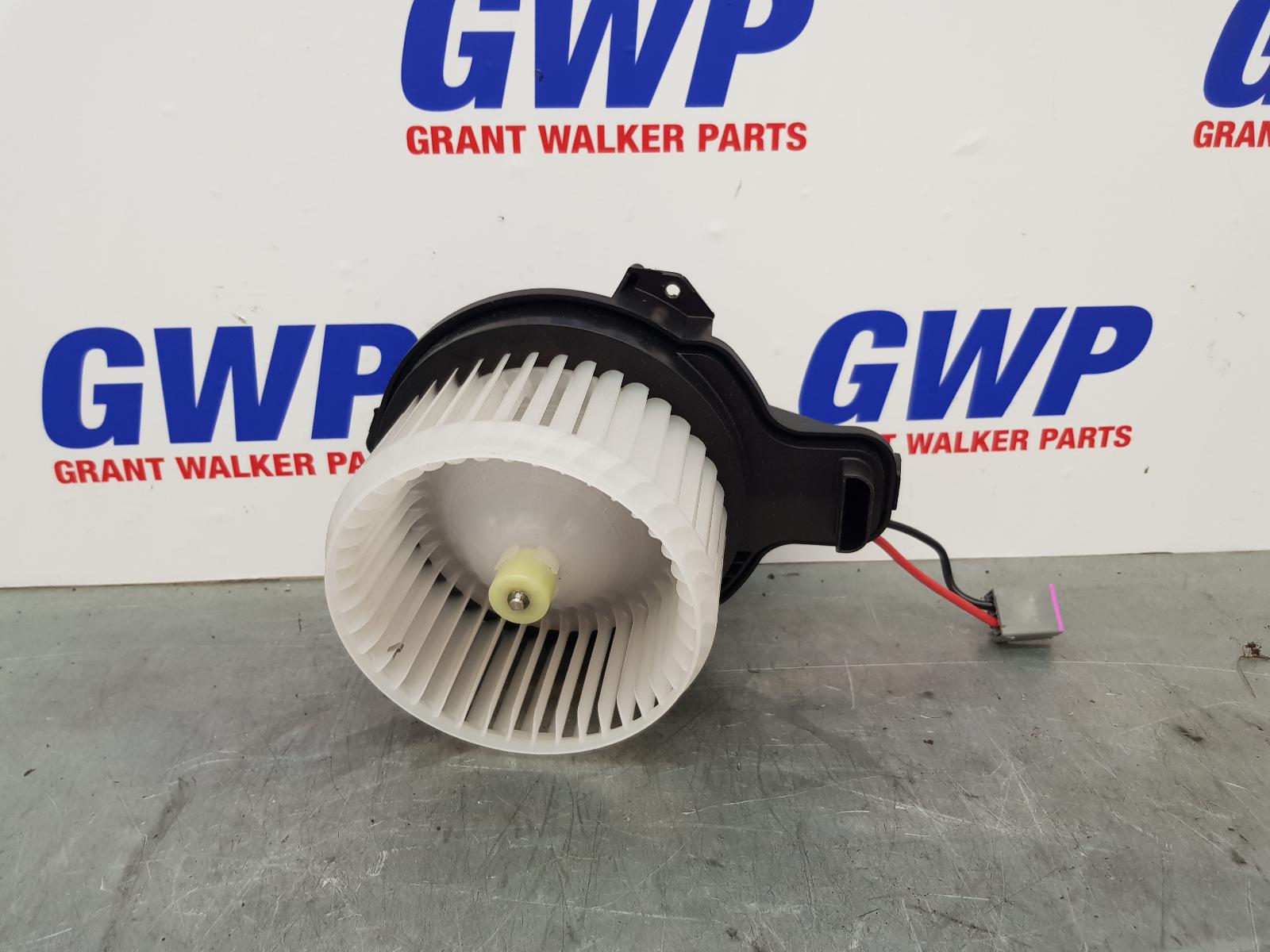 View Auto part Heater Fan Motor Ford Escape 2020