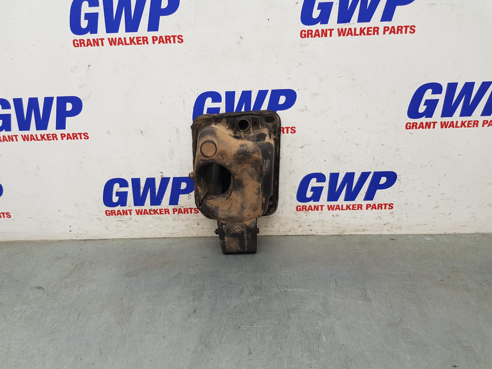 View Auto part Fuel Door / Filler Volkswagen Amarok 2018