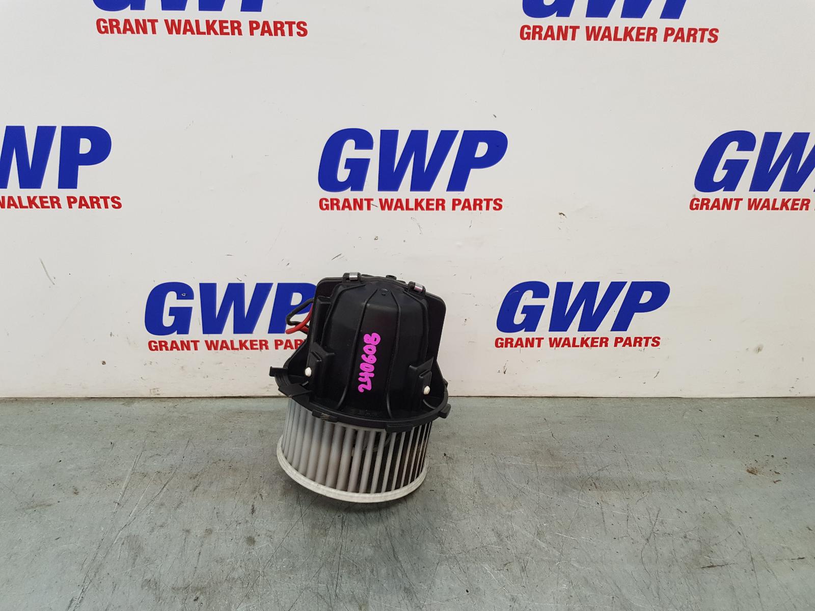 View Auto part Heater Fan Motor Audi A5 2010