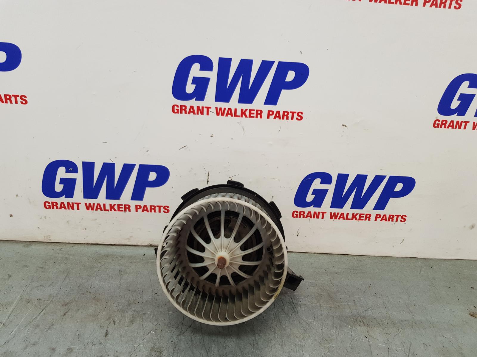 View Auto part Heater Fan Motor Audi A5 2010