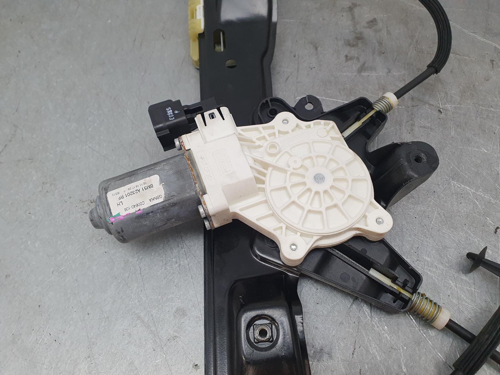 View Auto part Left Front Window Reg/Motor Ford Focus 2016