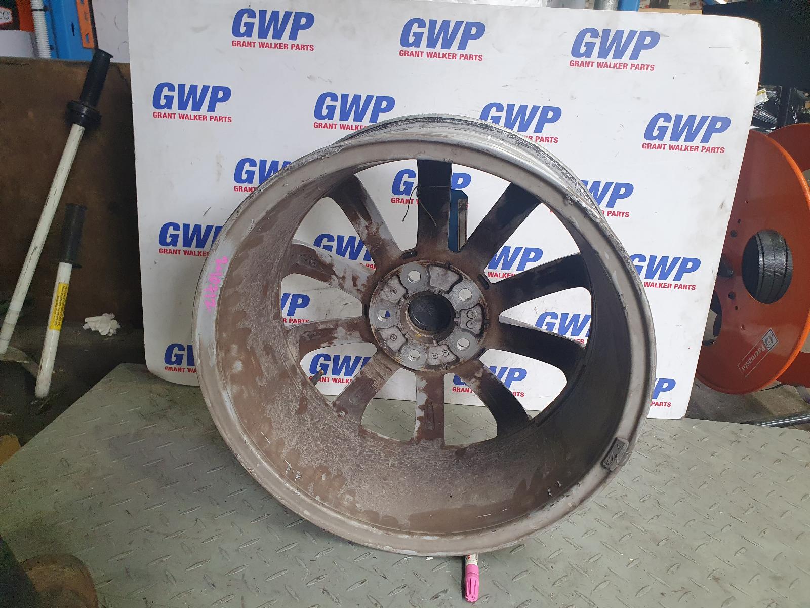 View Auto part Wheel Mag Volkswagen Golf 2013