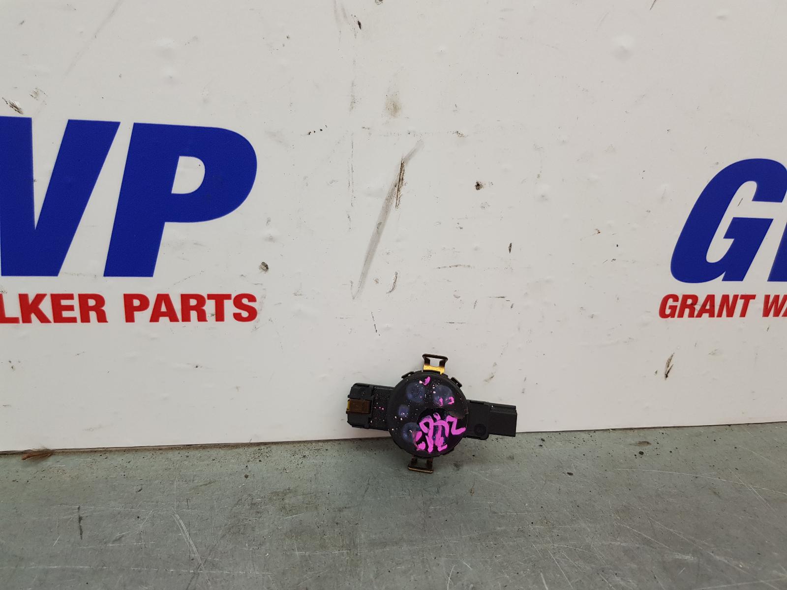 View Auto part Misc Switch/Relay Volkswagen Golf 2013