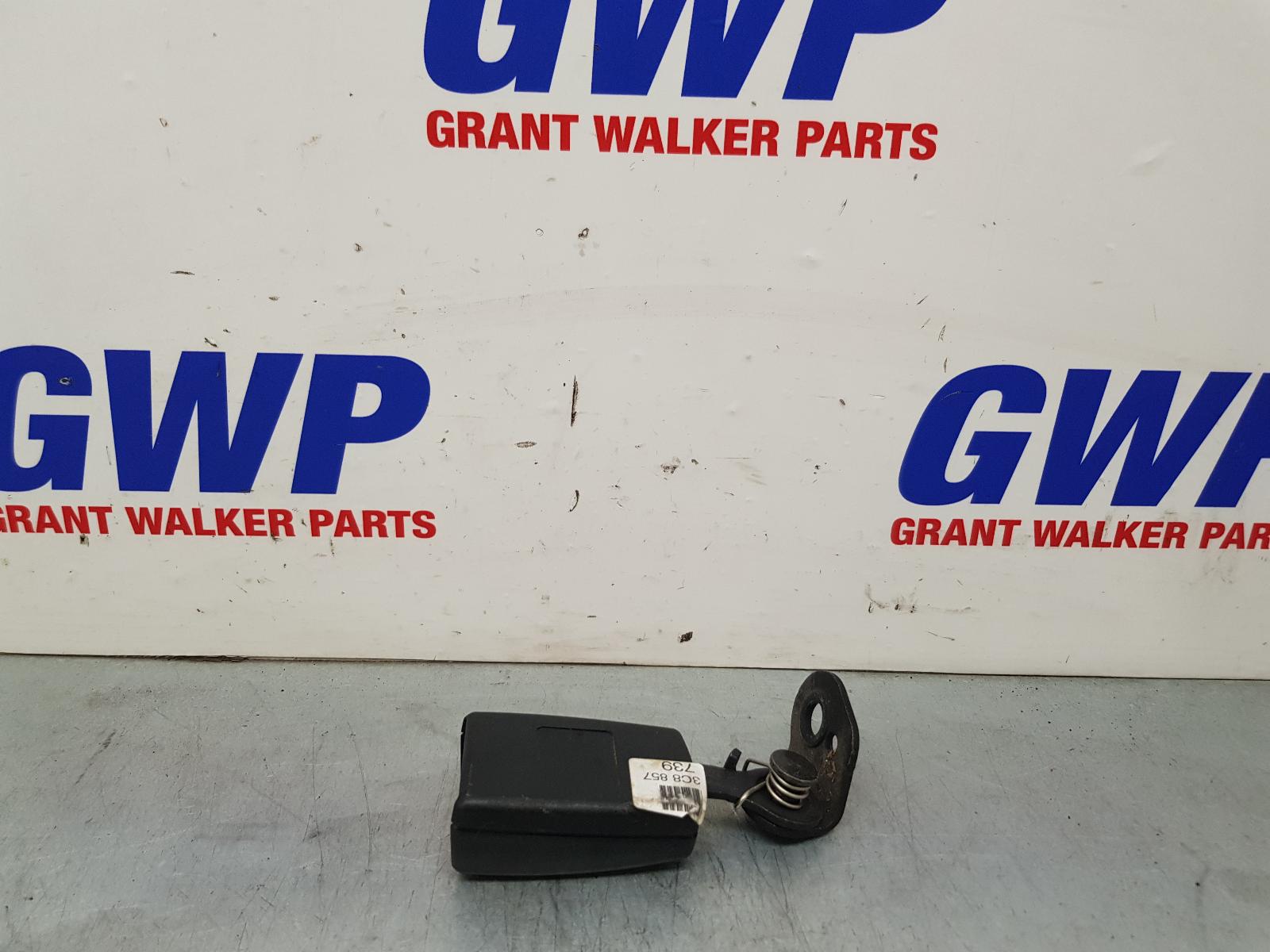 2009 Volkswagen Passat Seatbelt/Stalk View Auto part Seatbelt/Stalk Volkswagen Passat 2009