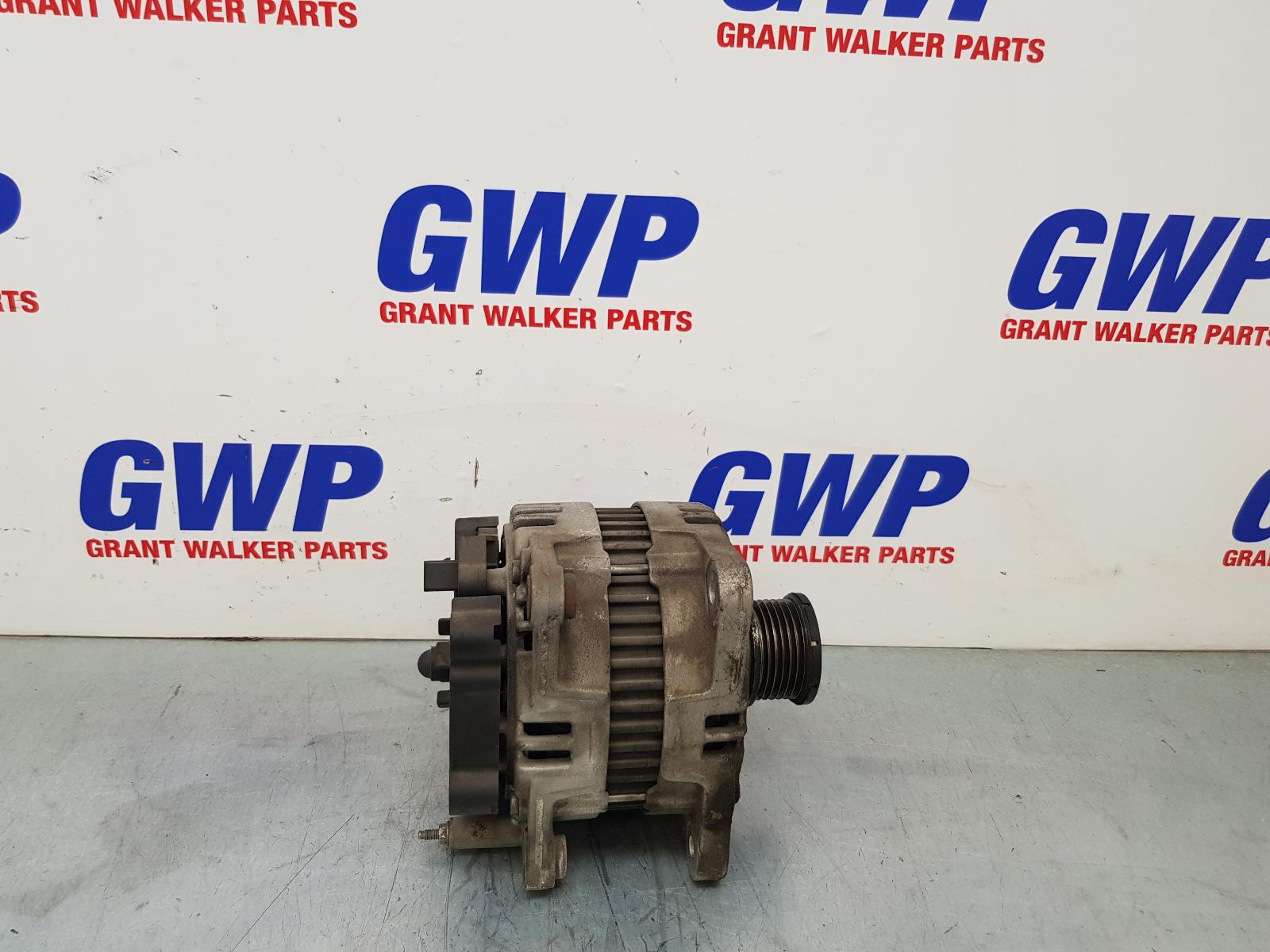 View Auto part Alternator Volkswagen Passat 2009