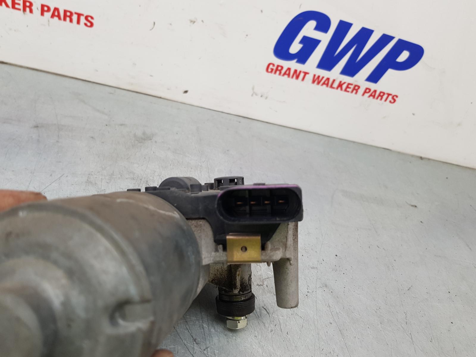 2009 Volkswagen Passat Wiper Motor View Auto part Wiper Motor Volkswagen Passat 2009