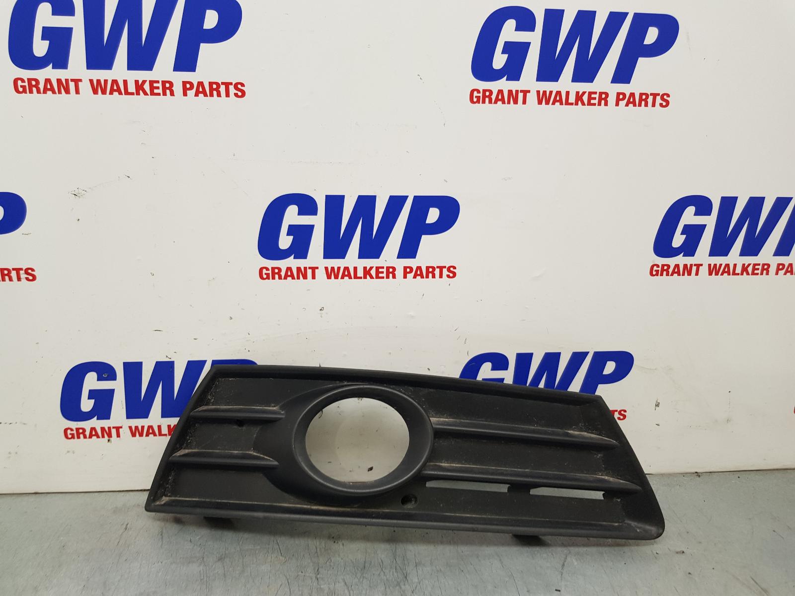View Auto part Grille Volkswagen Passat 2009