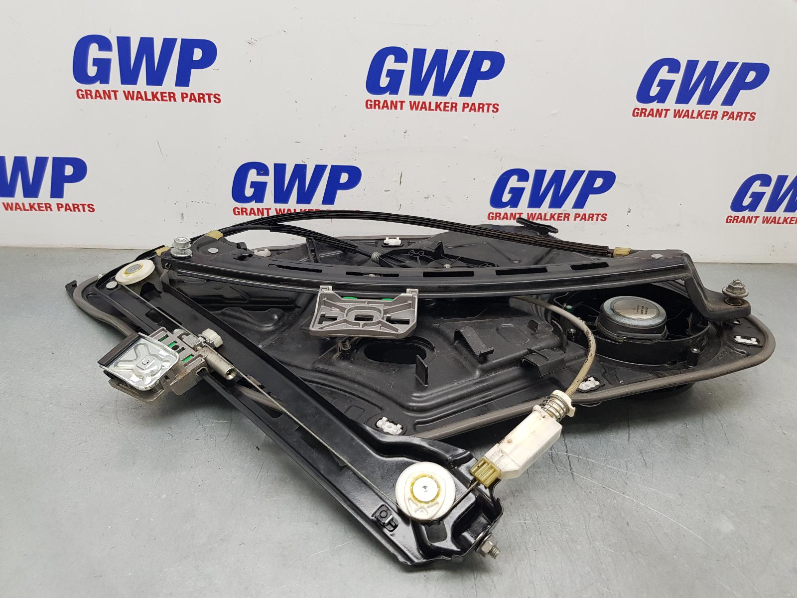 View Auto part Right Front Window Reg/Motor Volkswagen Passat 2009