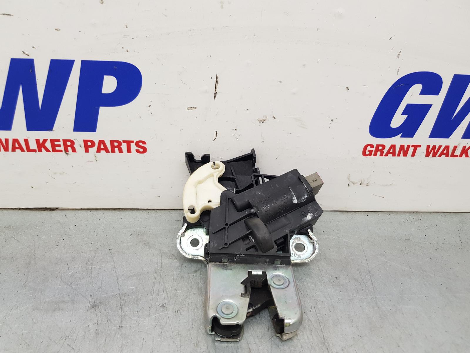 View Auto part Door/Boot/Gate Lock Volkswagen Passat 2009