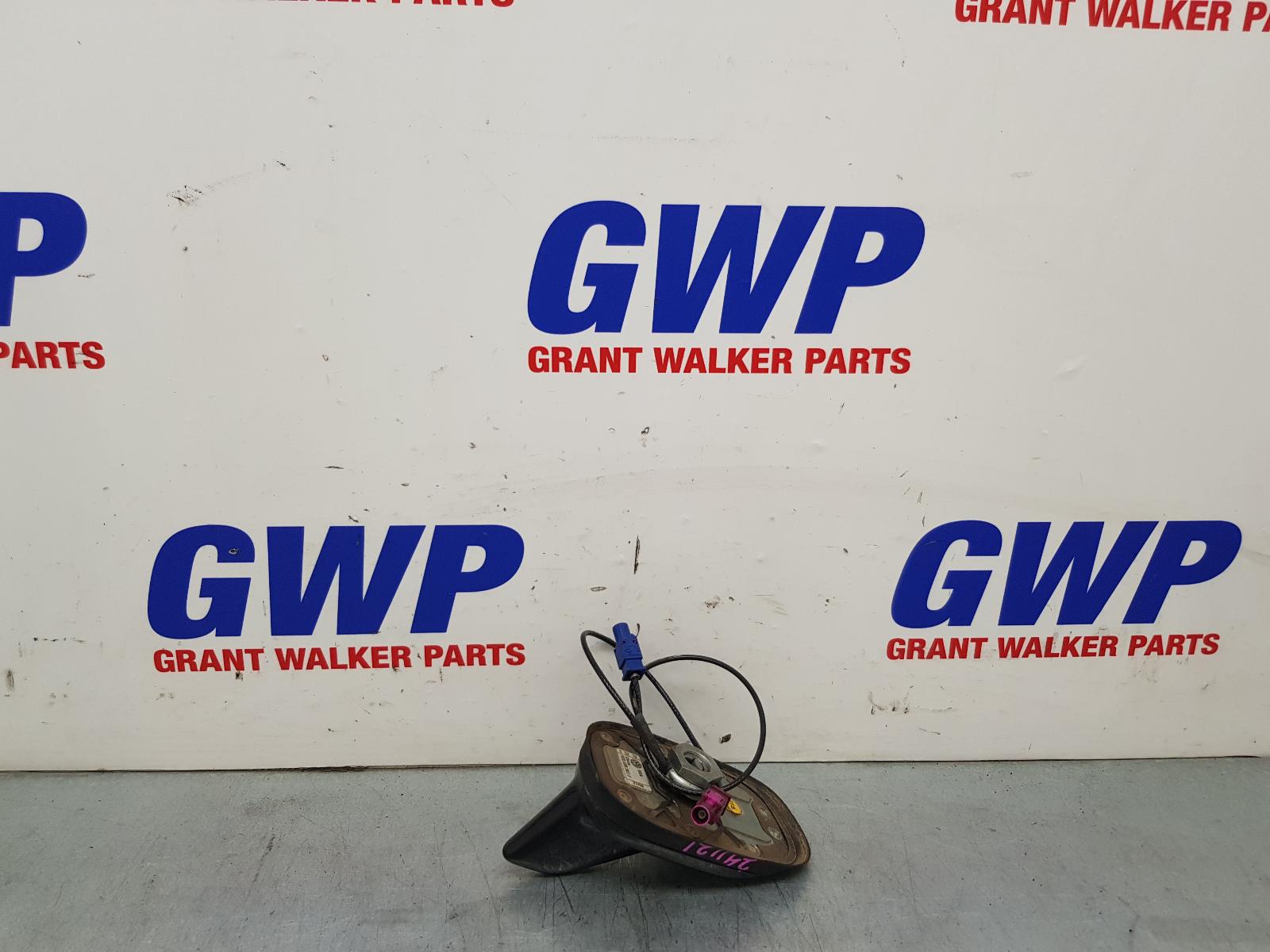 2009 Volkswagen Passat Antenna View Auto part Antenna Volkswagen Passat 2009