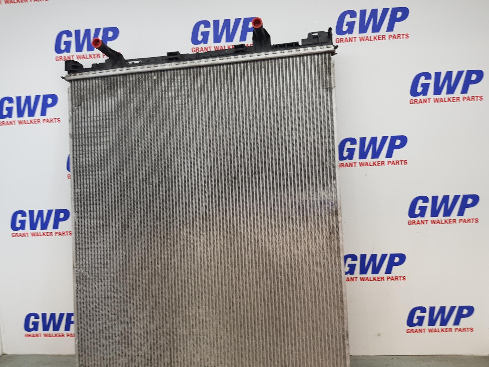 View Auto part Radiator Volkswagen Crafter 2020