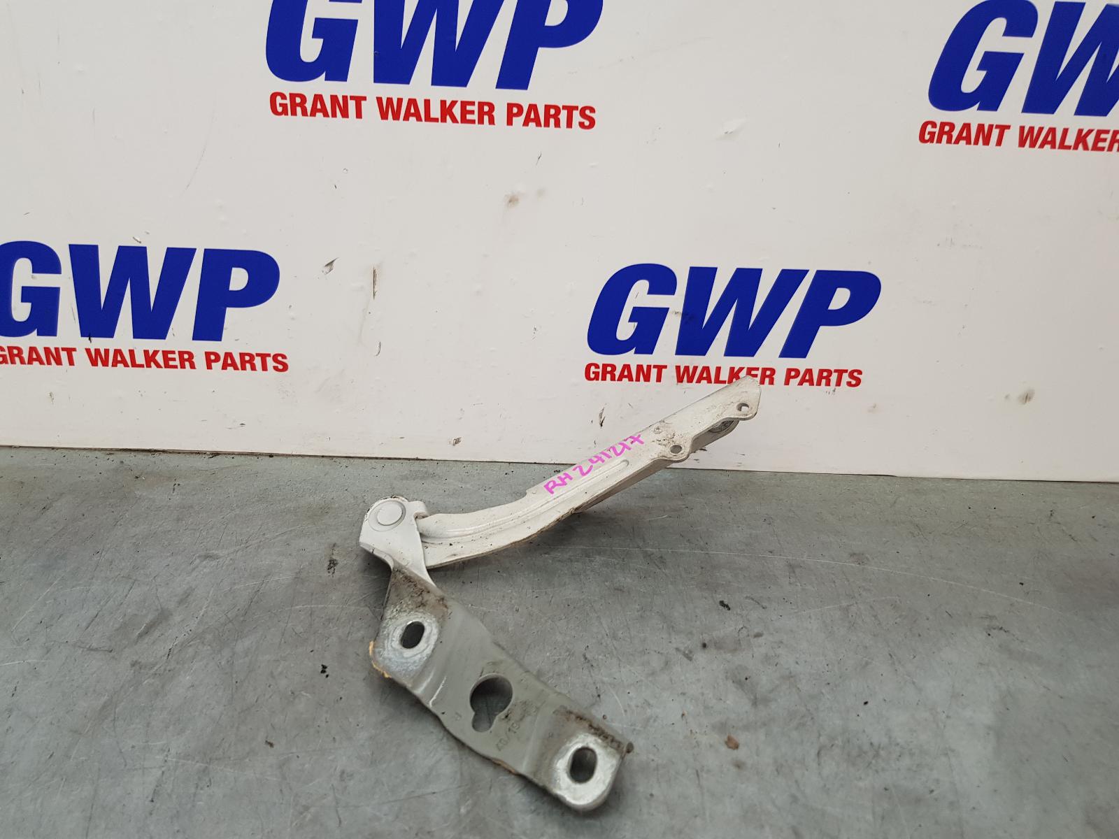 View Auto part Bonnet Lock/Support Volkswagen Crafter 2020
