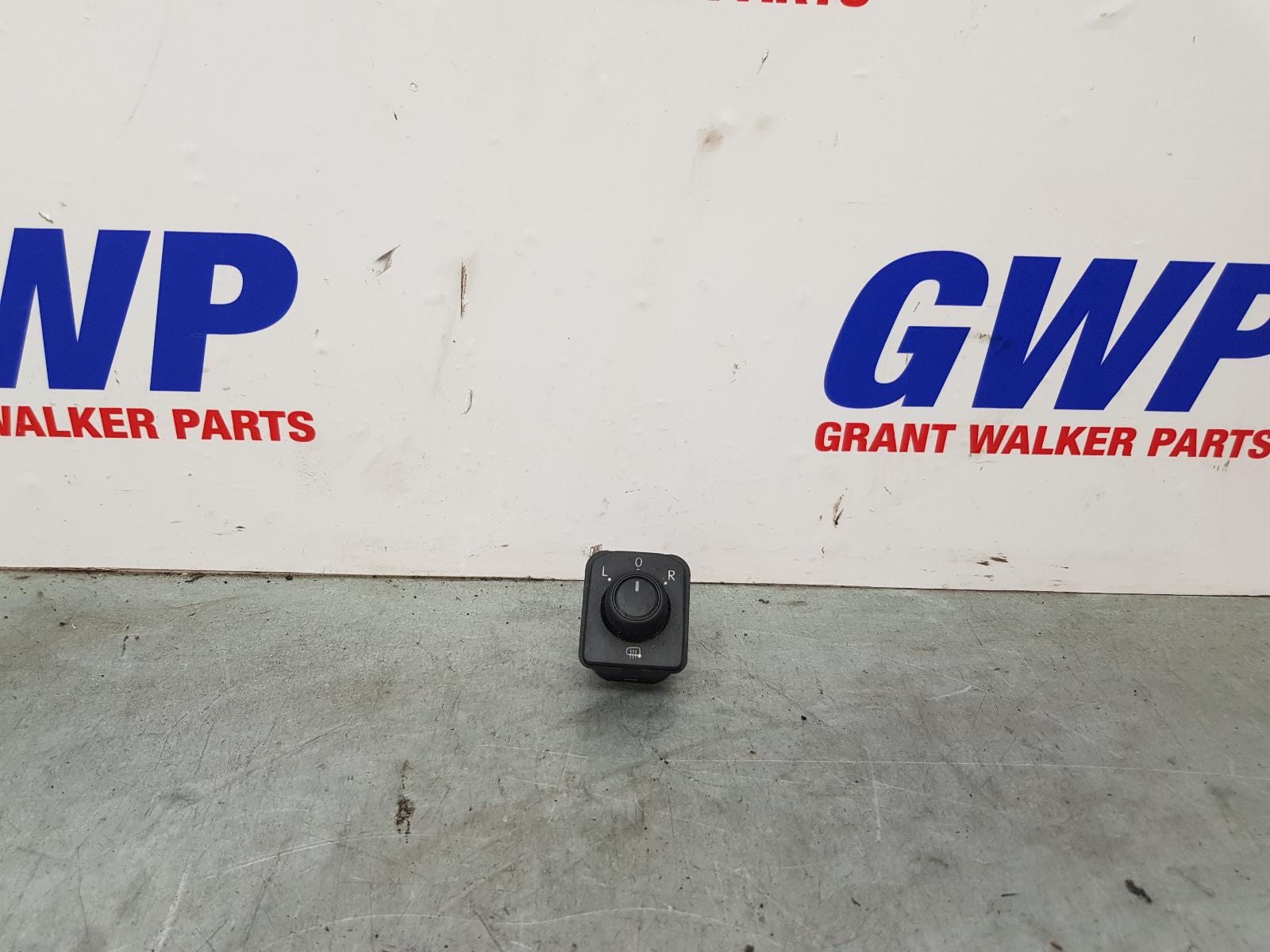 View Auto part Misc Switch/Relay Volkswagen Crafter 2020
