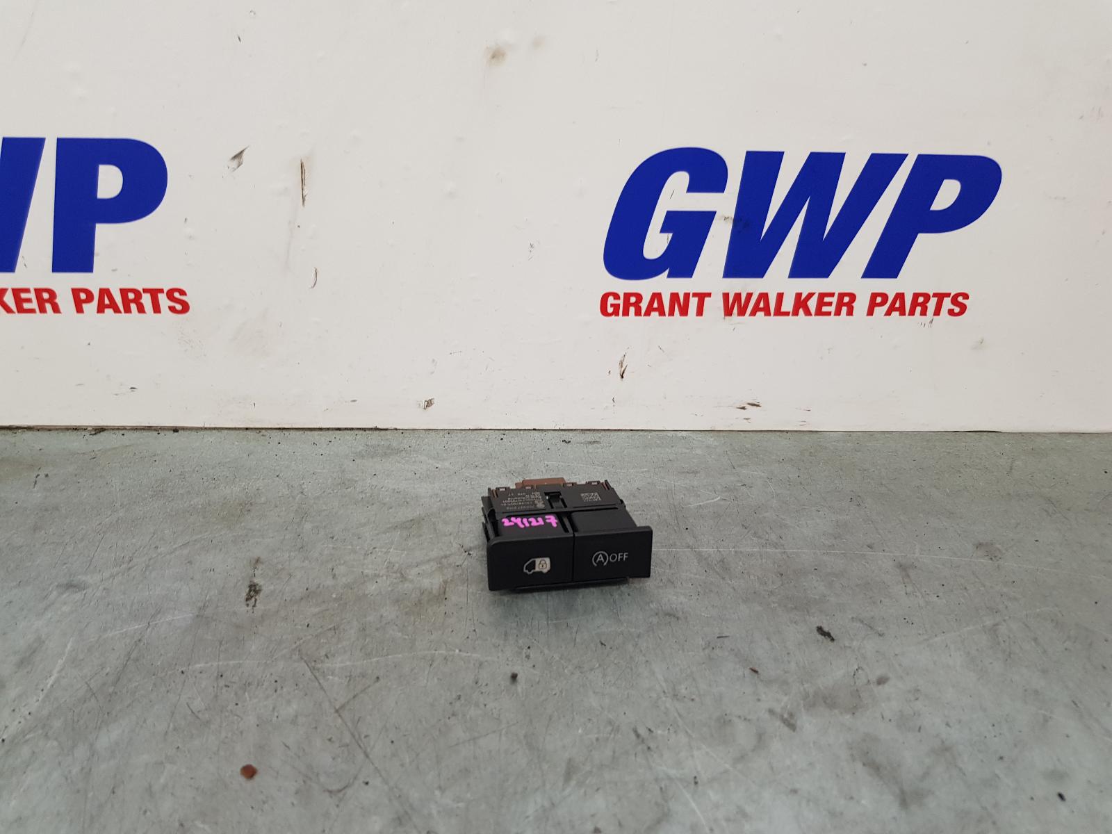 2020 Volkswagen Crafter Misc Switch/Relay View Auto part Misc Switch/Relay Volkswagen Crafter 2020