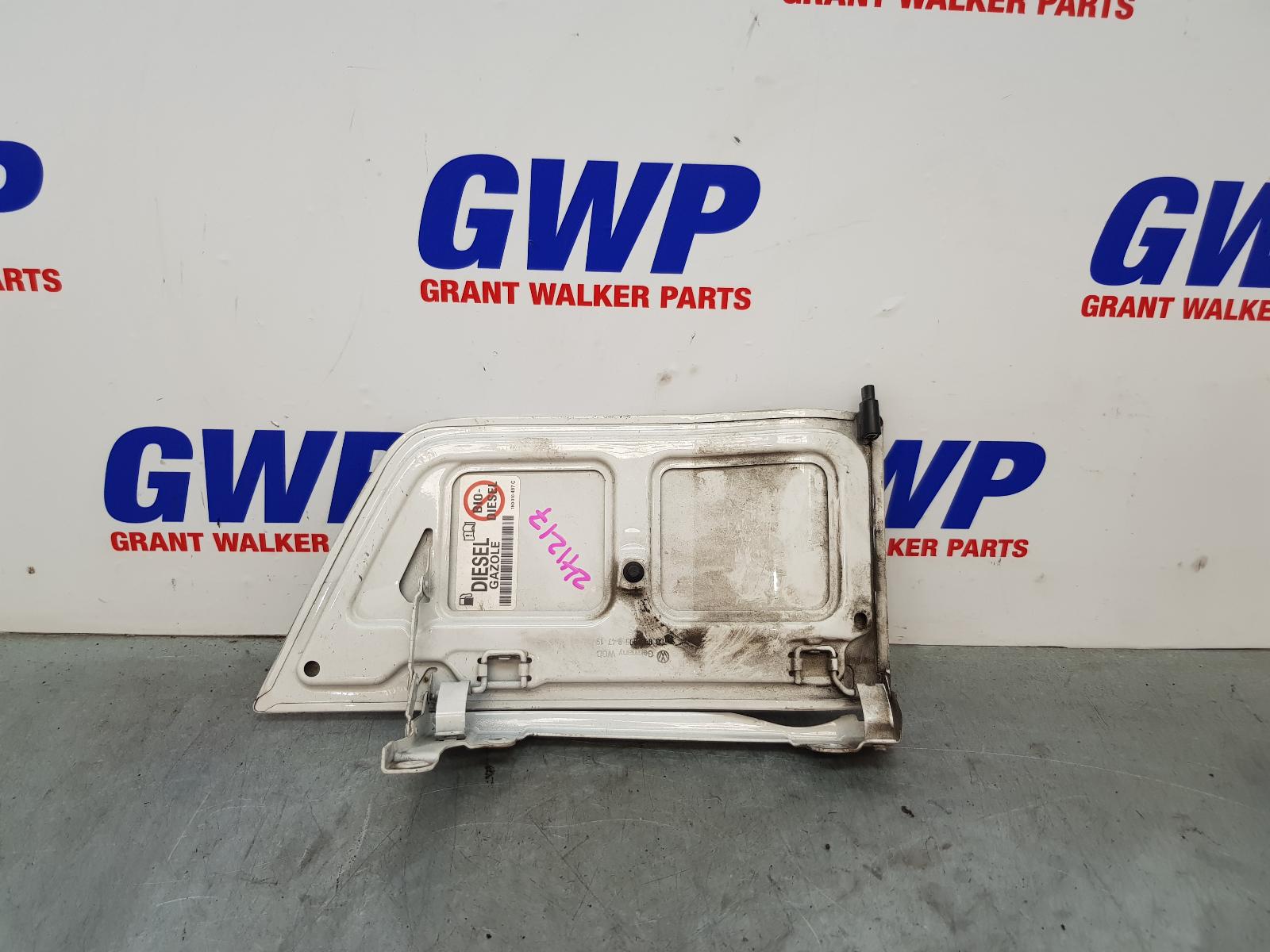 View Auto part Fuel Door / Filler Volkswagen Crafter 2020