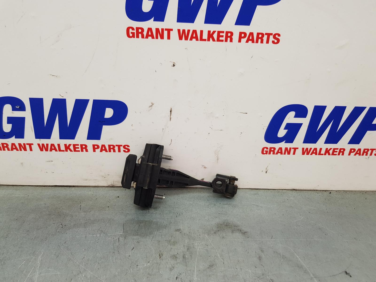 View Auto part Door Hinge/Runner Ford Ranger 2021