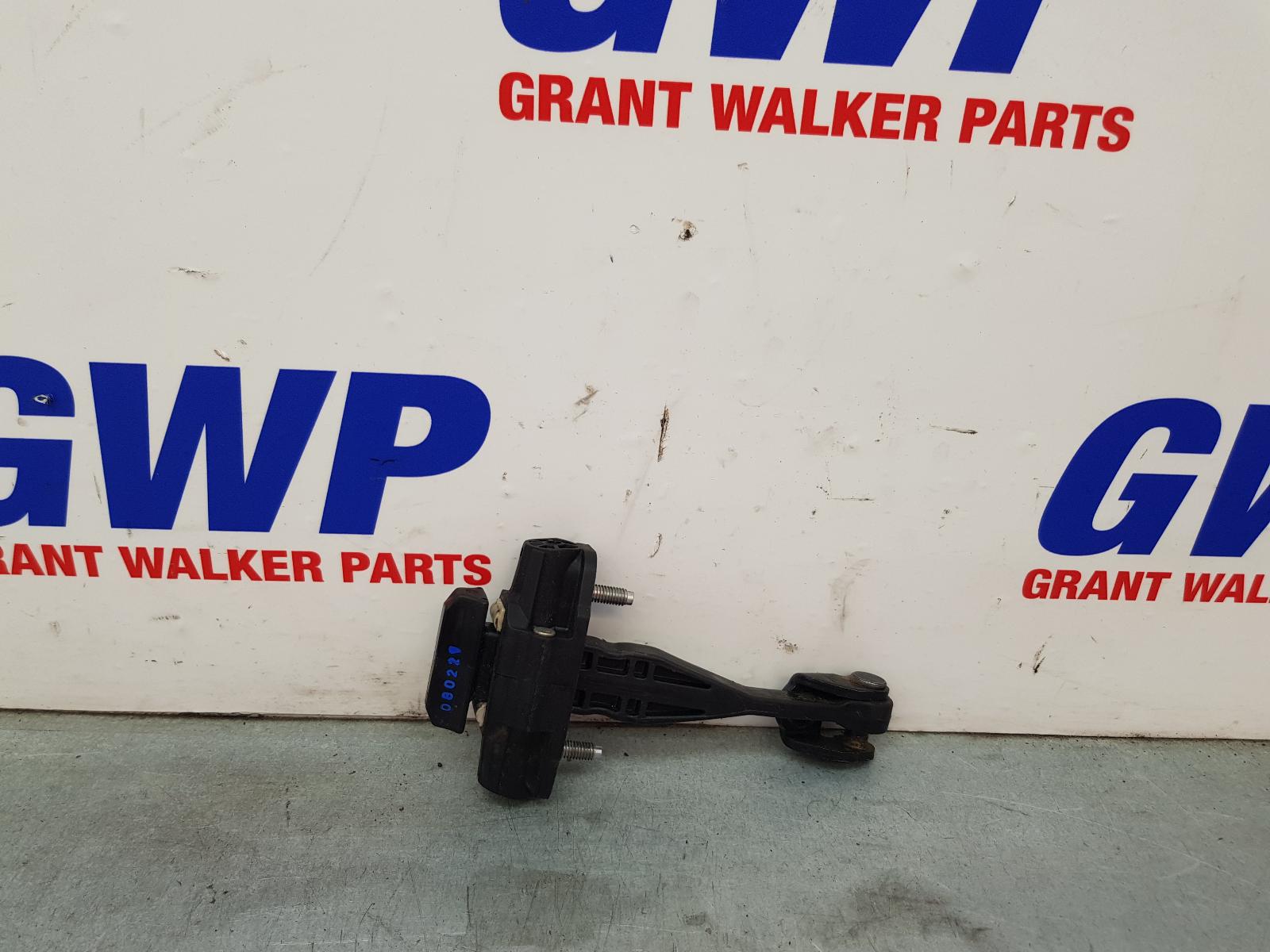 View Auto part Door Hinge/Runner Ford Ranger 2021