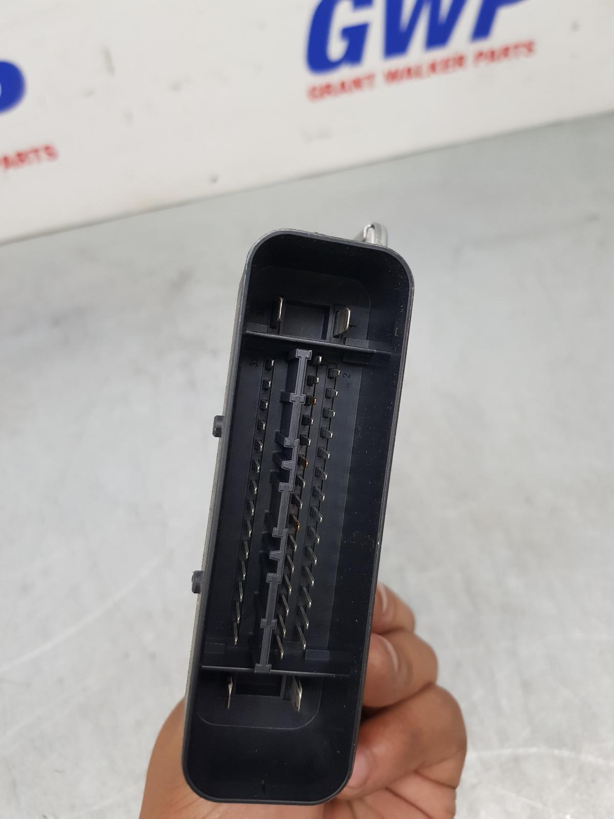 View Auto part Ecu Volkswagen Passat 2009