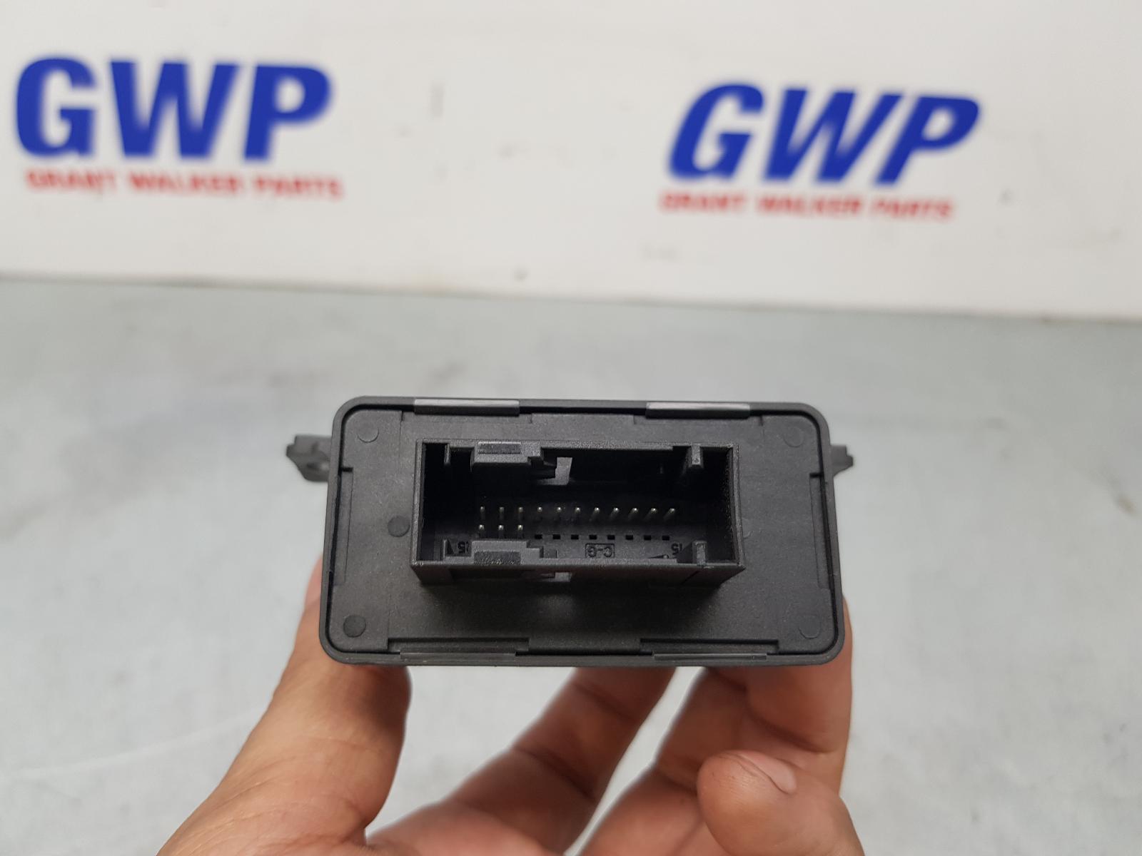 View Auto part Ecu Volkswagen Passat 2009