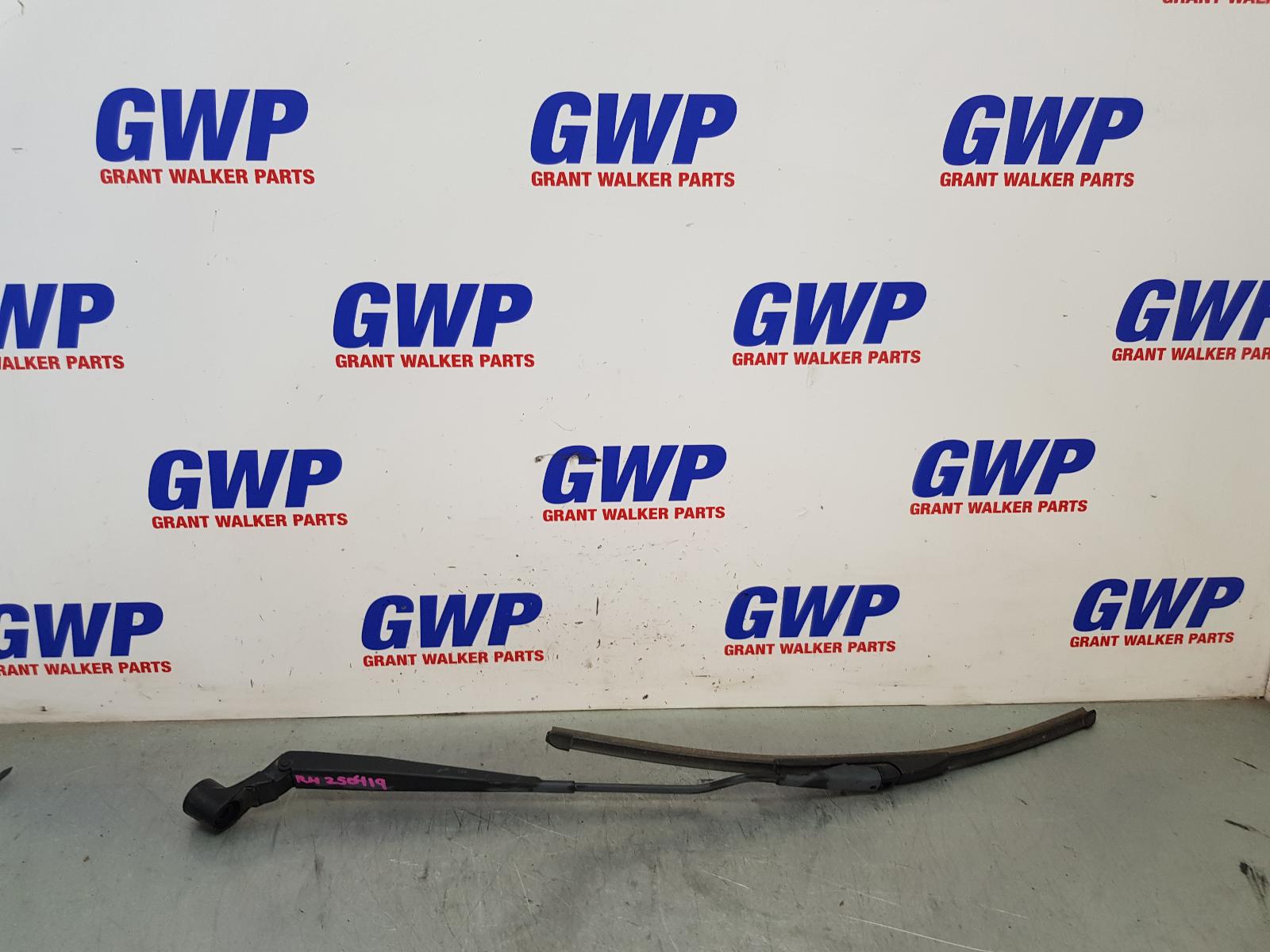 View Auto part Wiper Arm Holden Colorado 2015