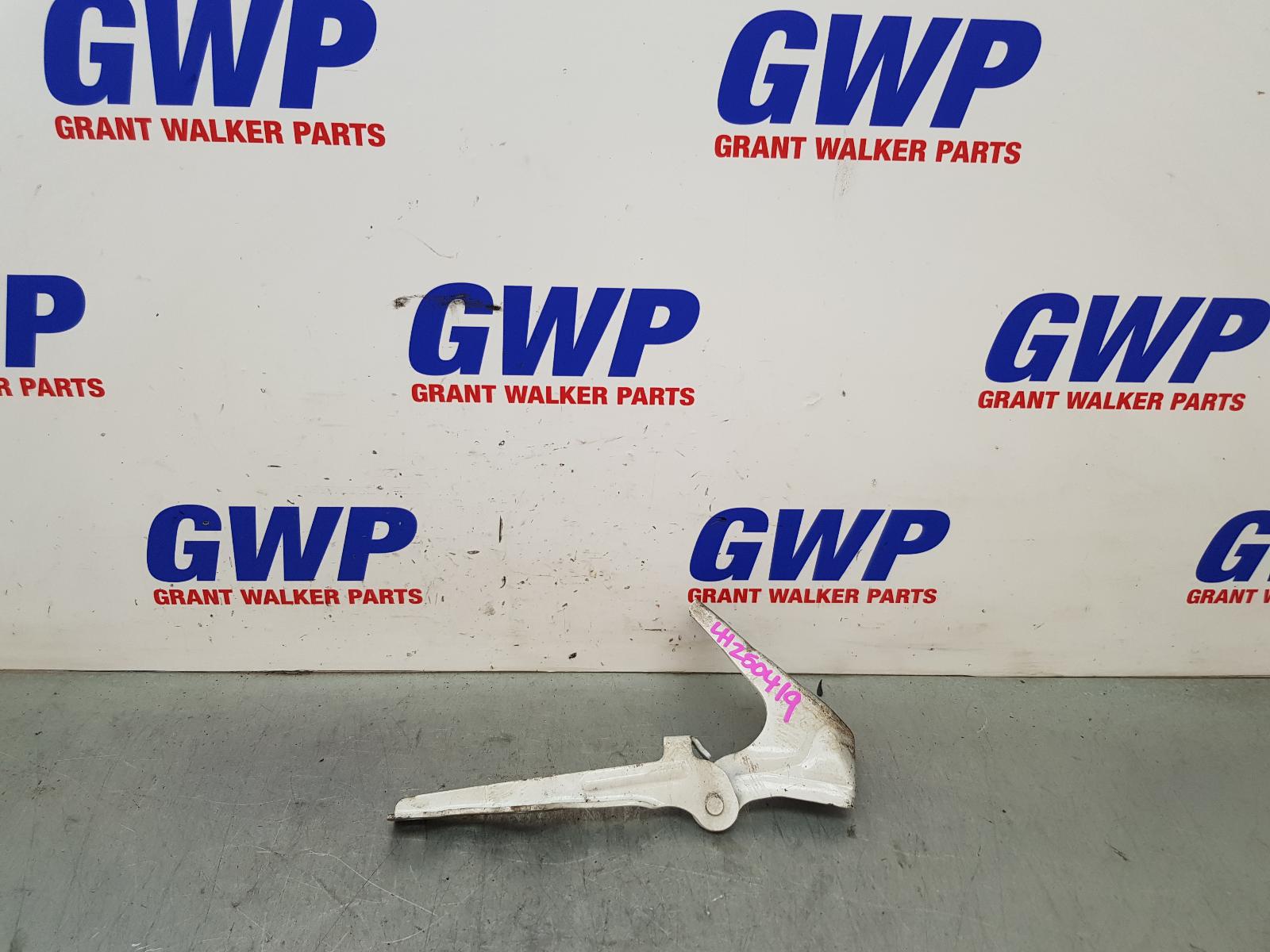 2015 Holden Colorado Bonnet Hinge/Strut View Auto part Bonnet Hinge/Strut Holden Colorado 2015