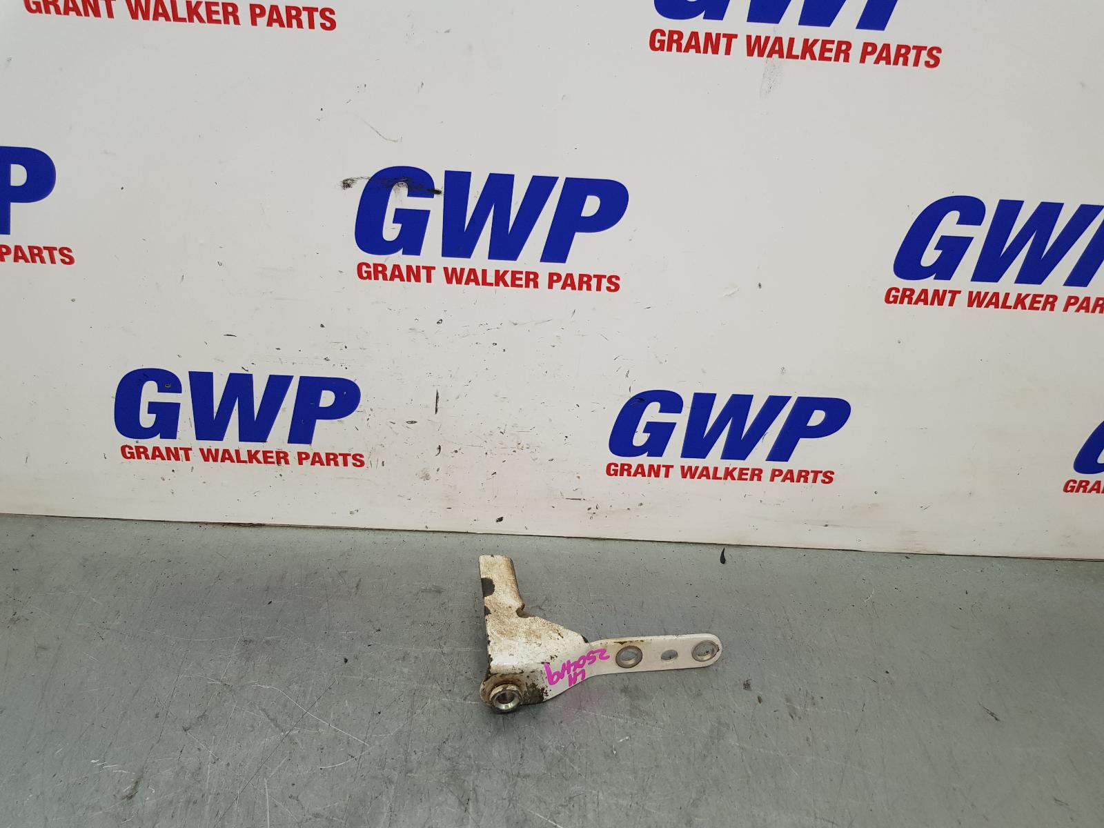2015 Holden Colorado Bootlid/Tgate Hinge View Auto part Bootlid/Tgate Hinge Holden Colorado 2015