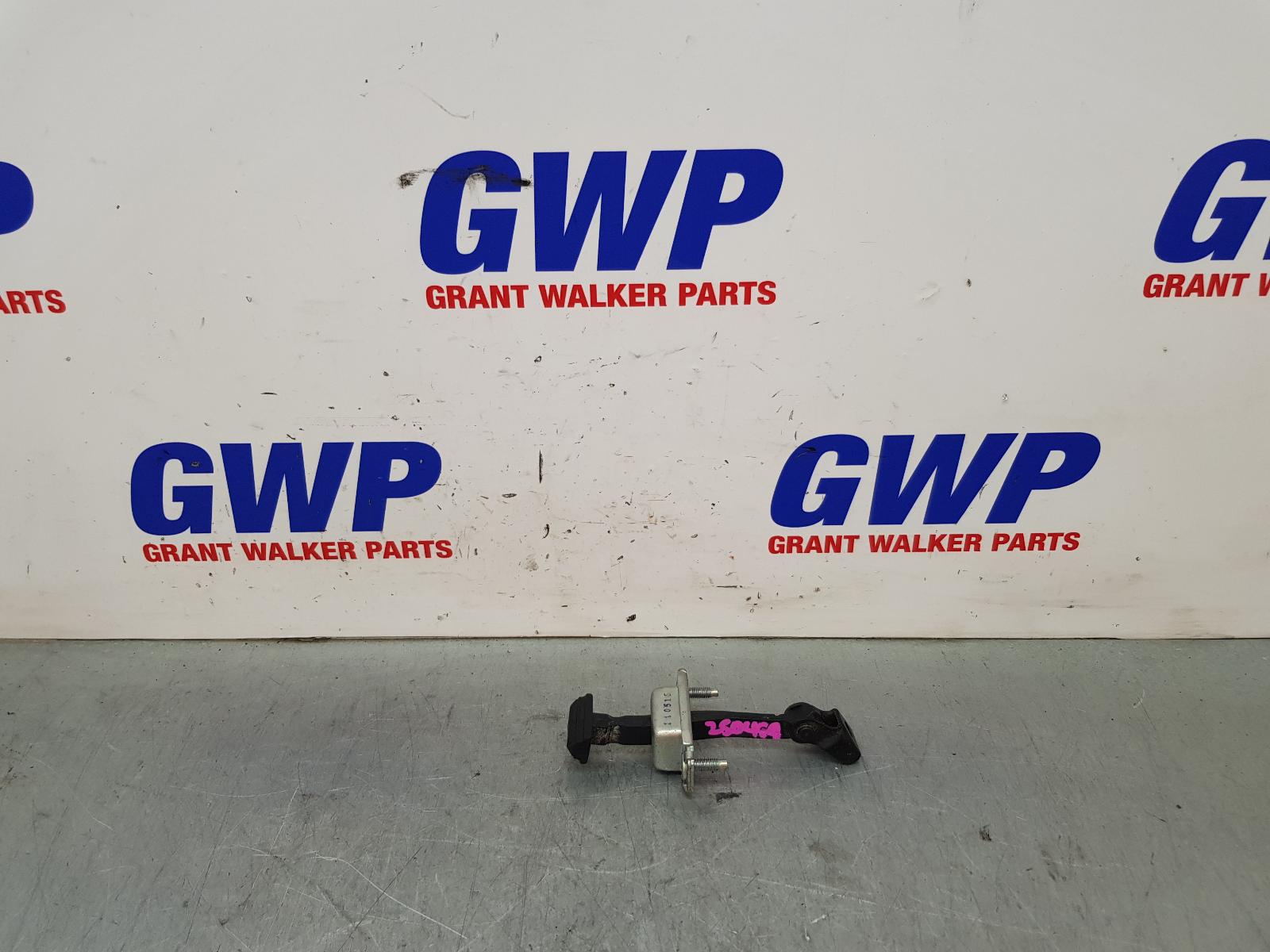 View Auto part Door Hinge/Runner Holden Colorado 2015