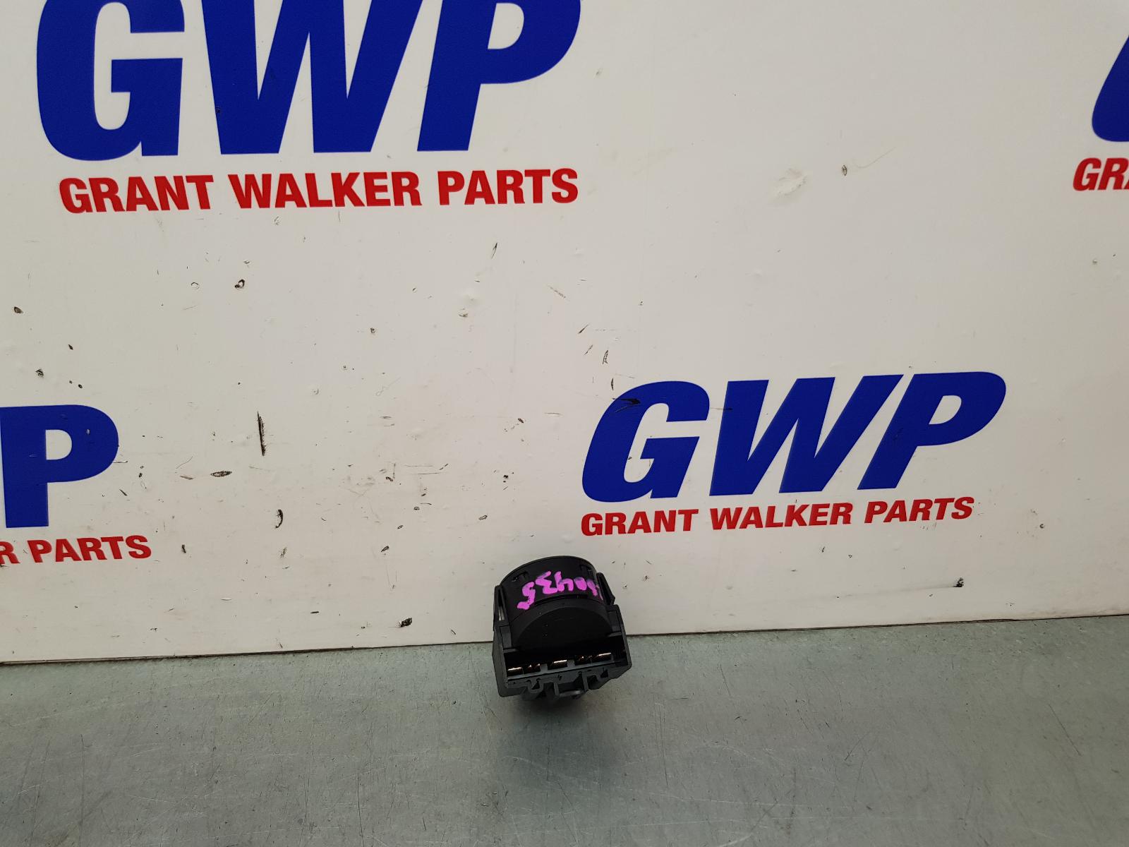 View Auto part Ignition Switch Ford Transit Custom 2023