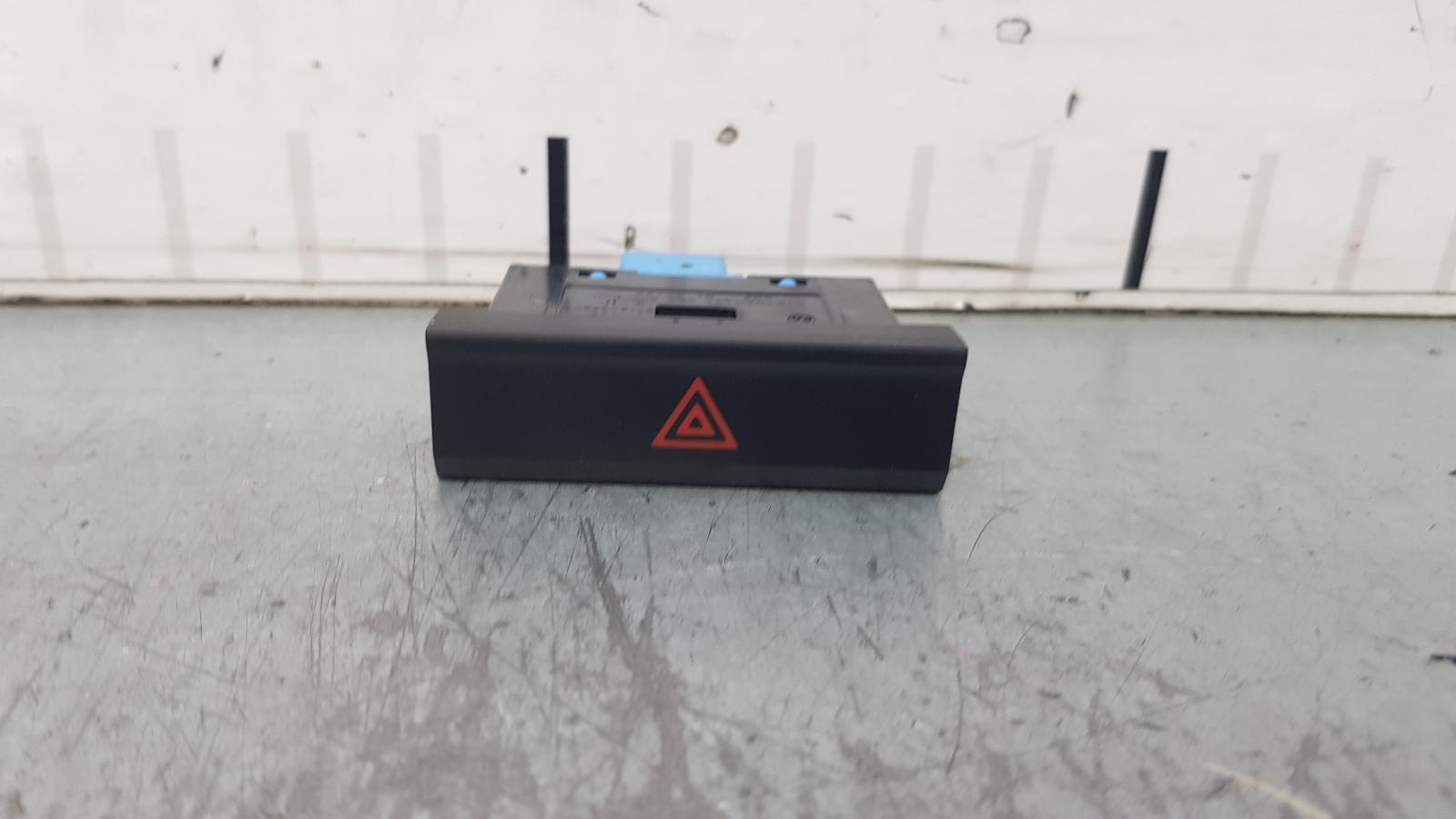View Auto part Misc Switch/Relay Volkswagen T-roc 2022
