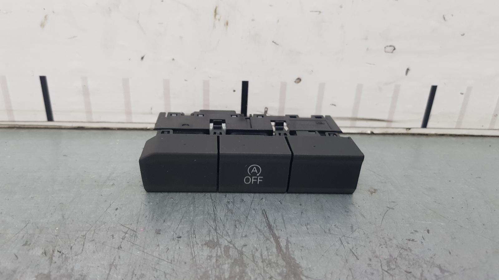 2022 Volkswagen T-roc Misc Switch/Relay View Auto part Misc Switch/Relay Volkswagen T-roc 2022