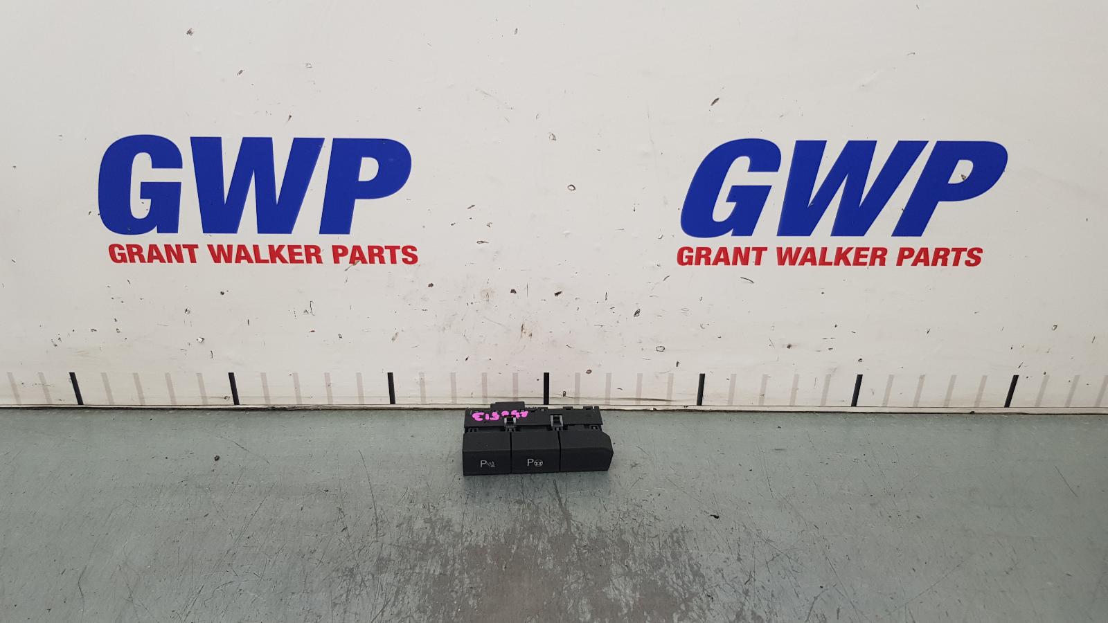 2022 Volkswagen T-roc Misc Switch/Relay View Auto part Misc Switch/Relay Volkswagen T-roc 2022