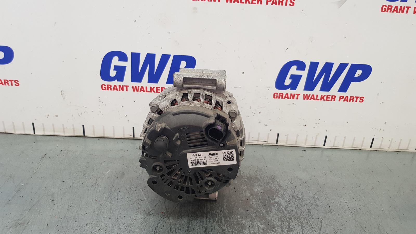 2022 Volkswagen T-roc Alternator View Auto part Alternator Volkswagen T-roc 2022