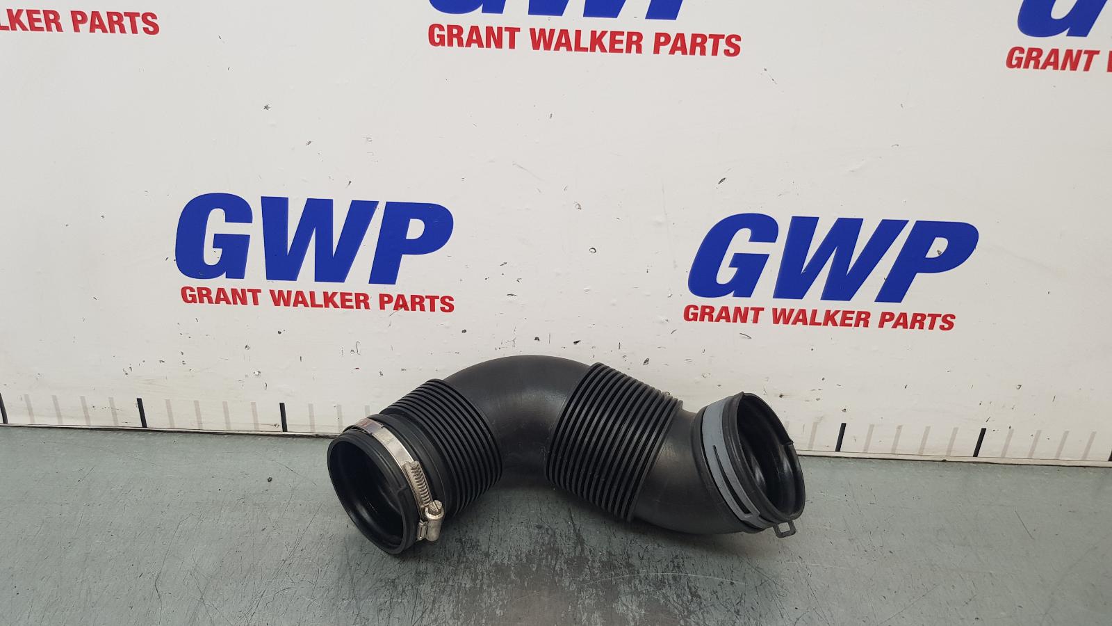 View Auto part Air Cleaner Duct/Hos Volkswagen T-roc 2022