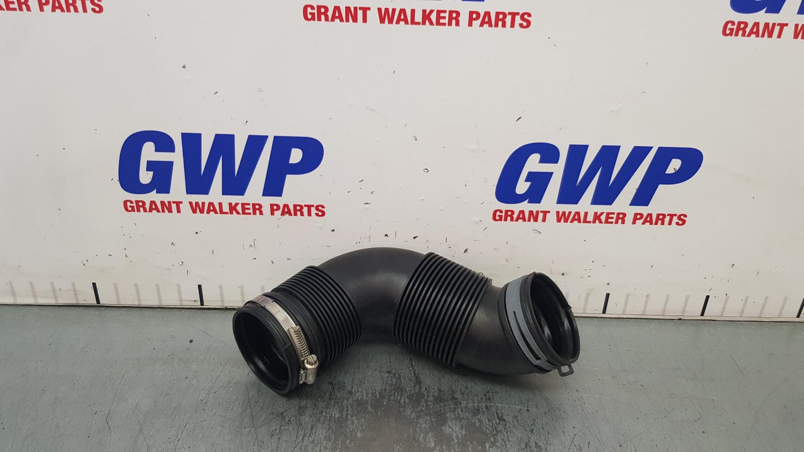 View Auto part Air Cleaner Duct/Hos Volkswagen T-roc 2022