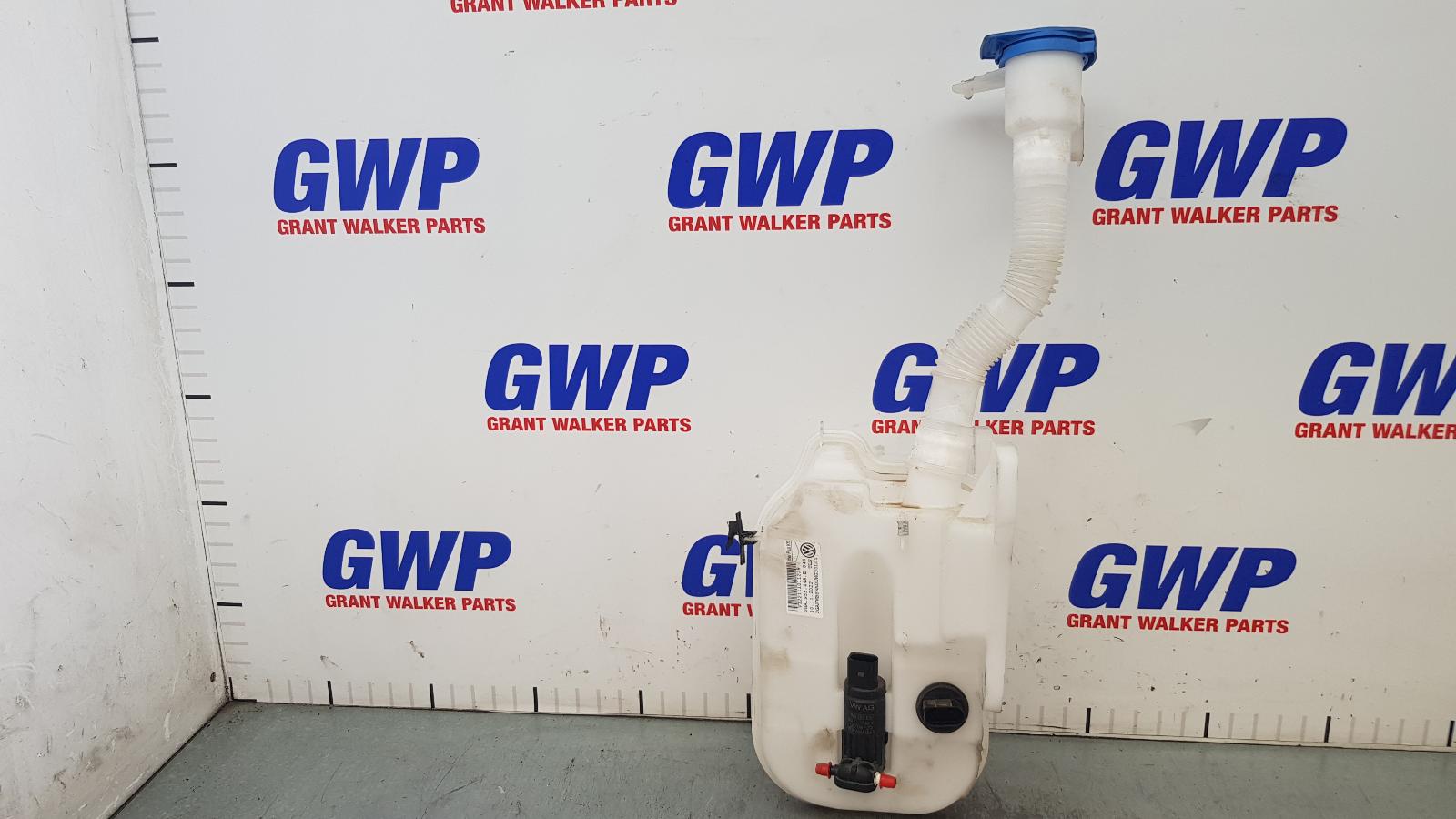 2022 Volkswagen T-roc Washer Bottle View Auto part Washer Bottle Volkswagen T-roc 2022