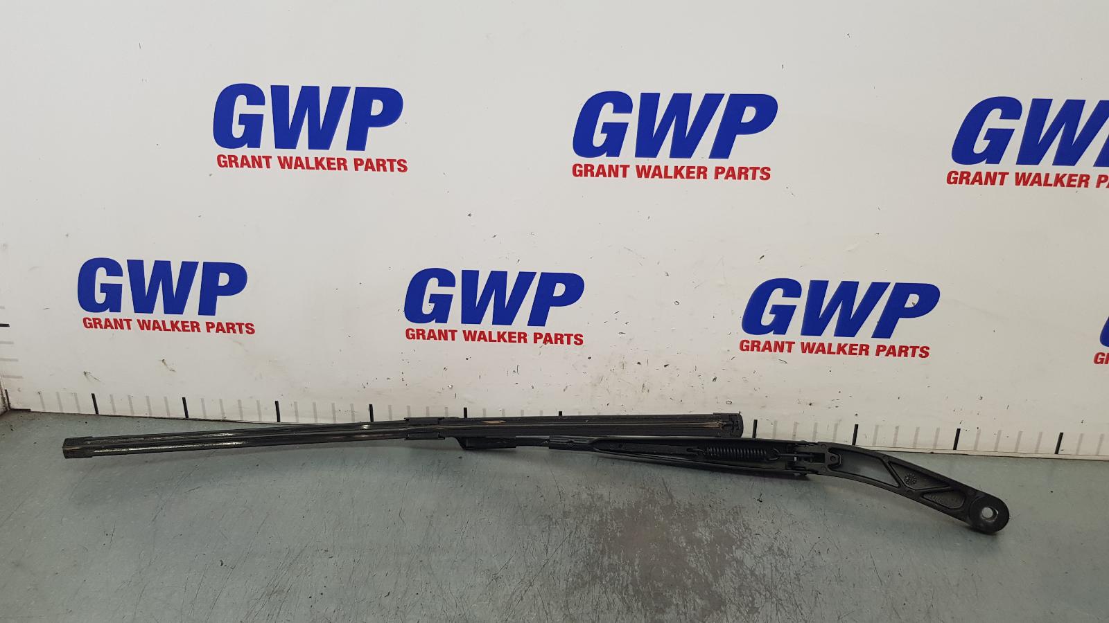 2022 Volkswagen T-roc Wiper Arm View Auto part Wiper Arm Volkswagen T-roc 2022